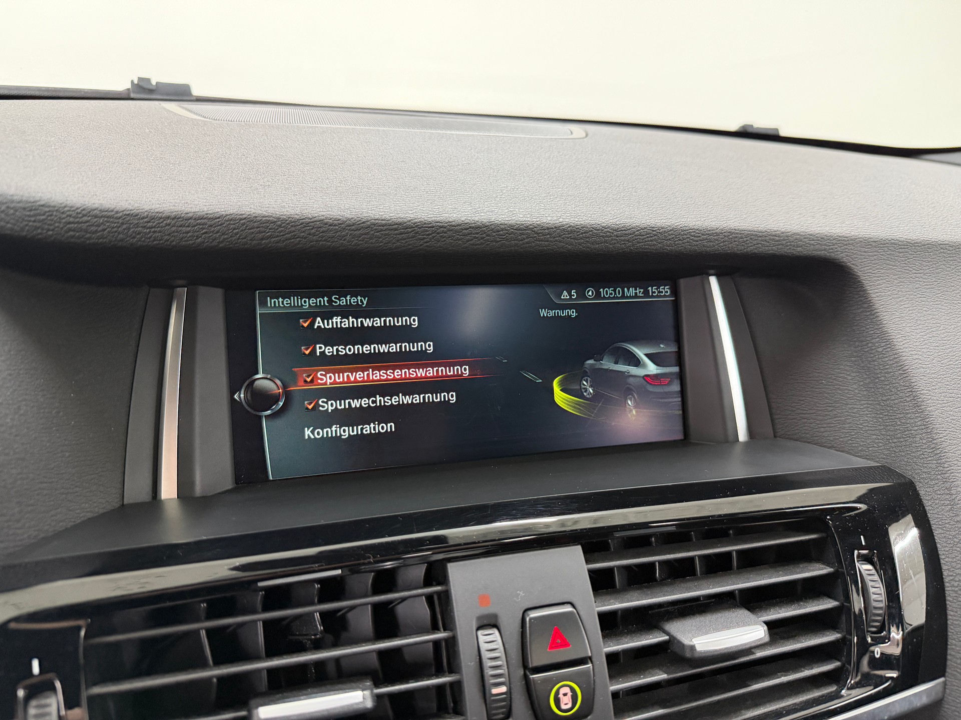 BMW X4 M40i 360PS ALPINWEISS Steptronic / 360° Kamera / Glasdach / Komfortzugang / Leder / Head-Up-Display /-image-15