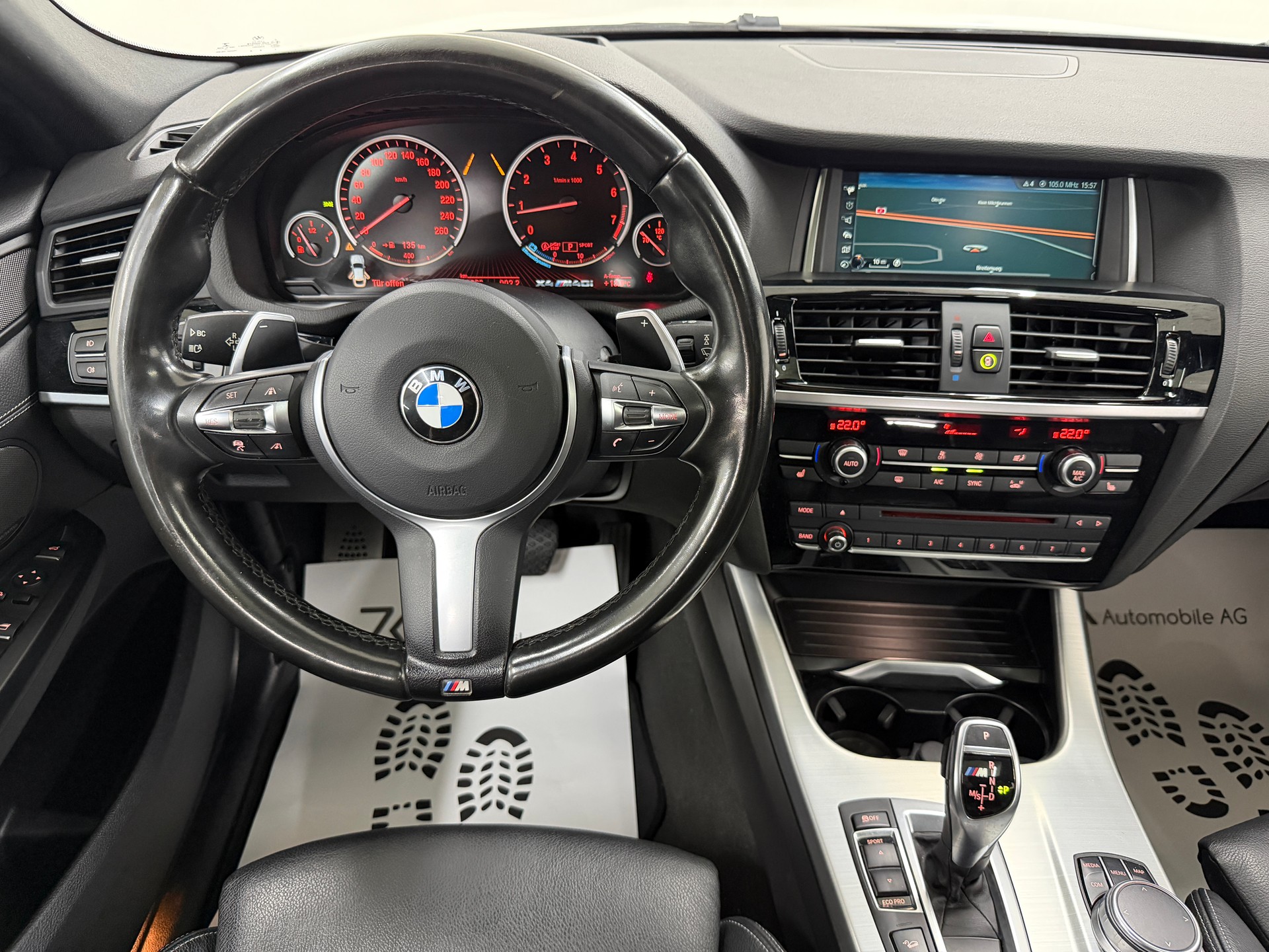 BMW X4 M40i 360PS ALPINWEISS Steptronic / 360° Kamera / Glasdach / Komfortzugang / Leder / Head-Up-Display /-image-11