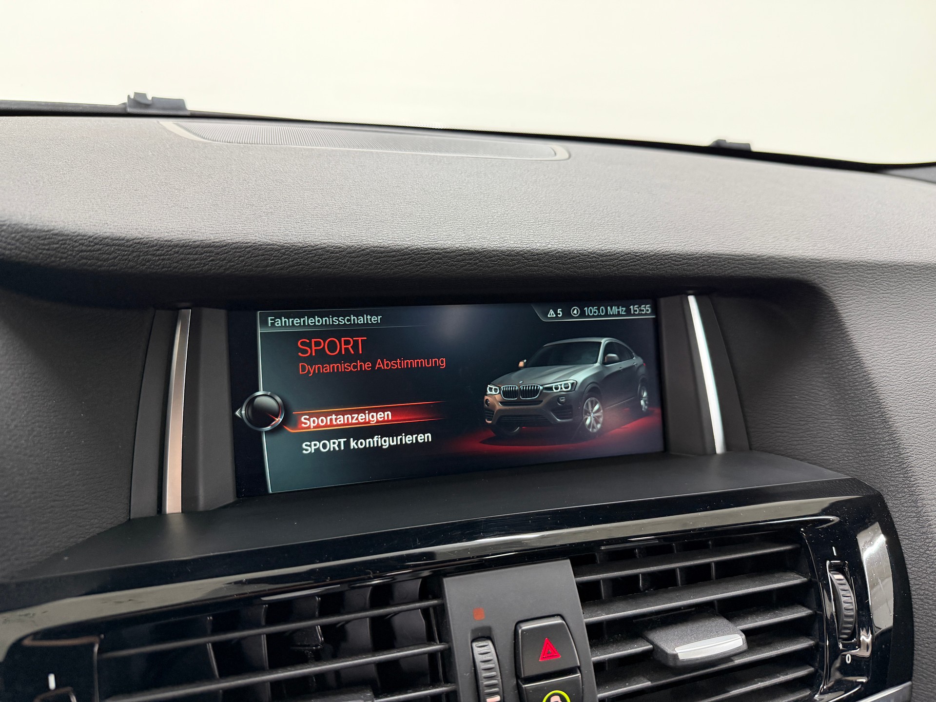 BMW X4 M40i 360PS ALPINWEISS Steptronic / 360° Kamera / Glasdach / Komfortzugang / Leder / Head-Up-Display /-image-14