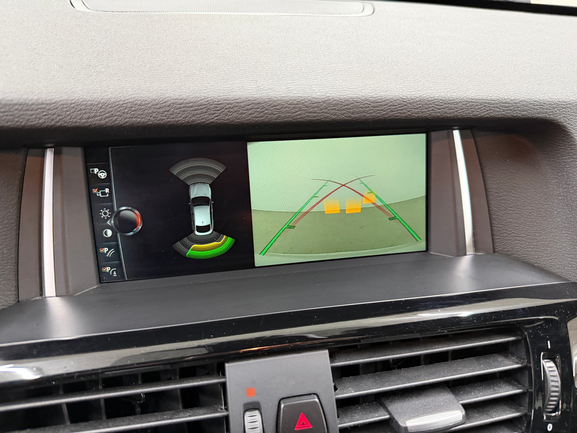 BMW X4 M40i 360PS ALPINWEISS Steptronic / 360° Kamera / Glasdach / Komfortzugang / Leder / Head-Up-Display /-image-12