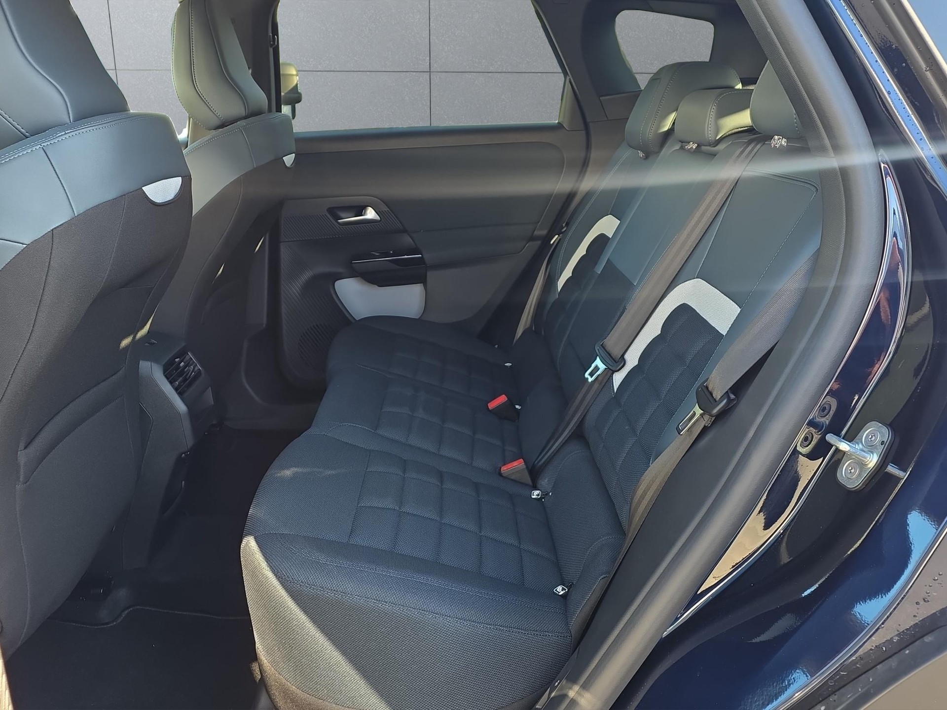 CITROEN C5 Aircross 1.2 Hybrid Plus-image-14