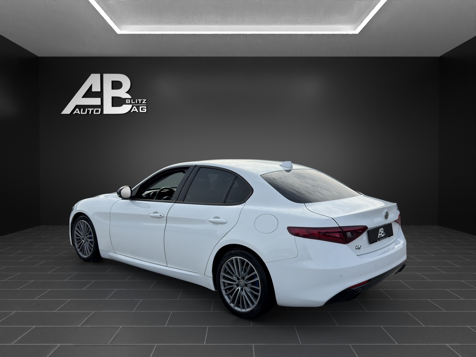 ALFA ROMEO Giulia 2.2 JTDM Super Automatic-image-2