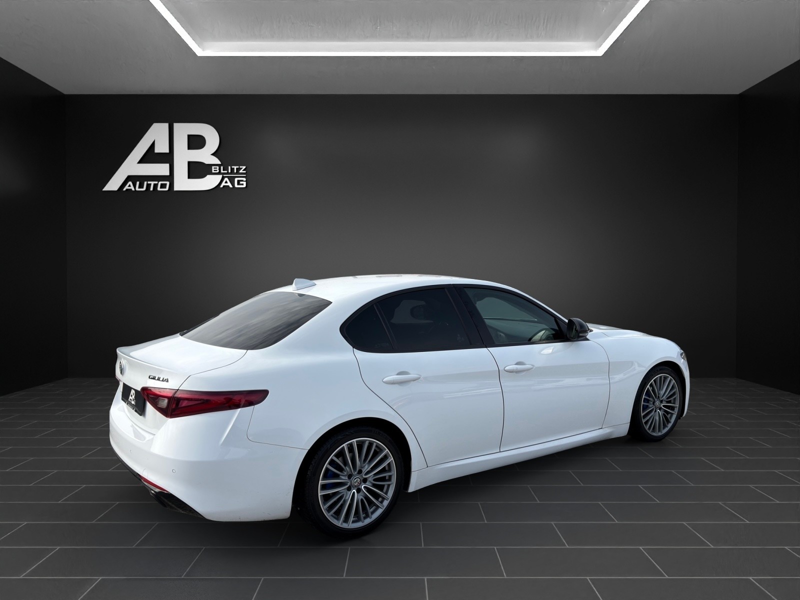 ALFA ROMEO Giulia 2.2 JTDM Super Automatic-image-4