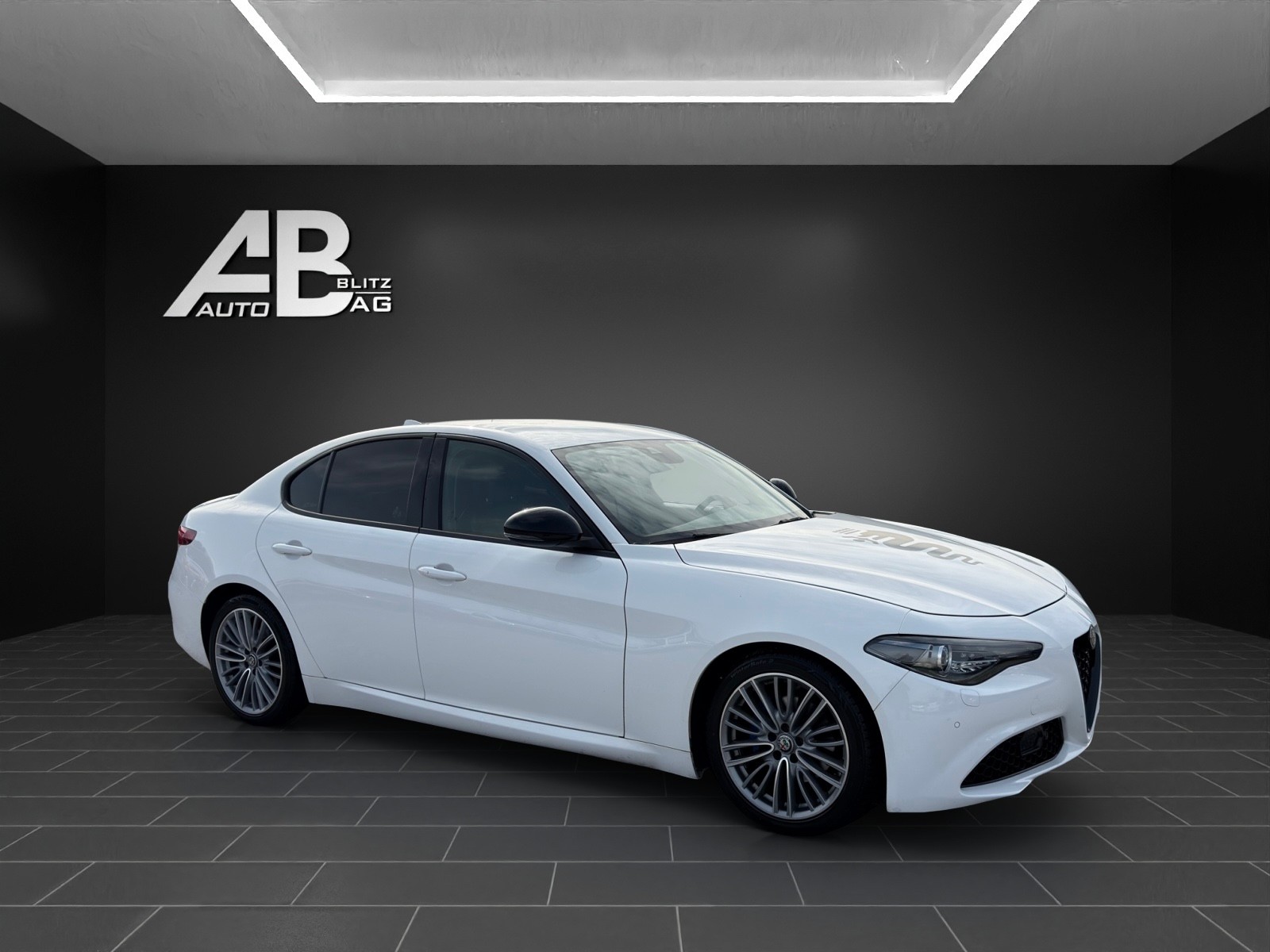 ALFA ROMEO Giulia 2.2 JTDM Super Automatic-image-5