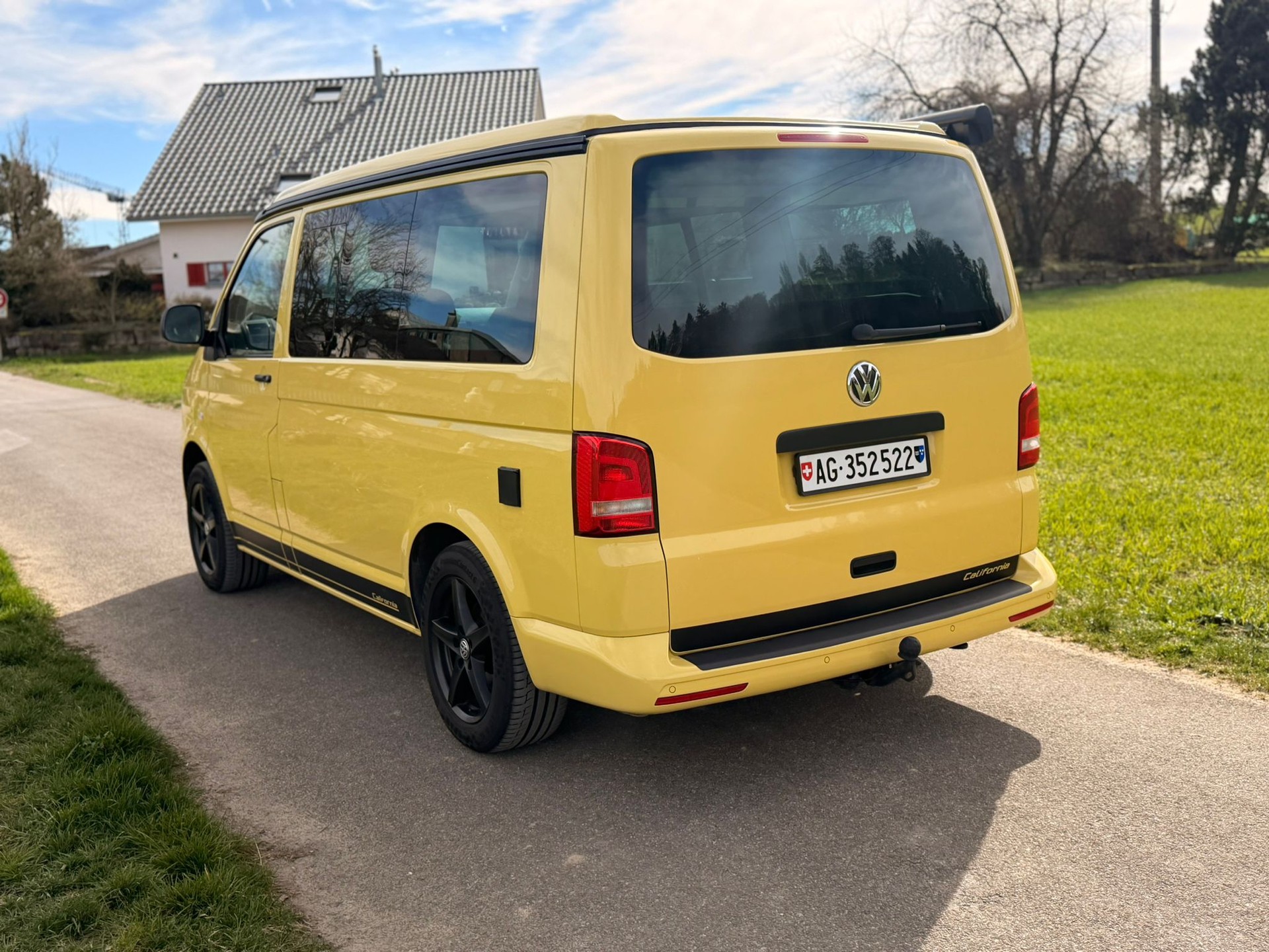 VW T5 California 2.0 TDI Beach Edition DSG-image-3