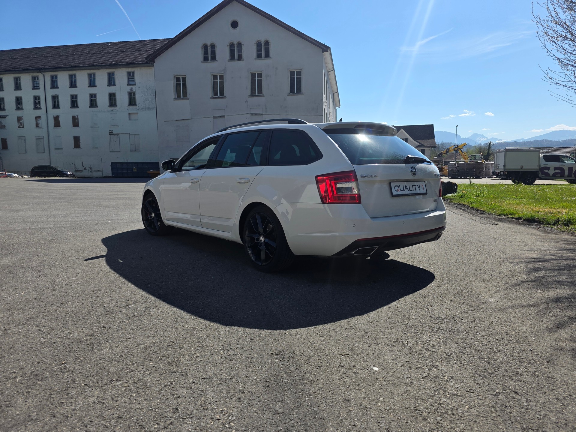 SKODA Octavia Combi 2.0 TSI RS DSG-image-14
