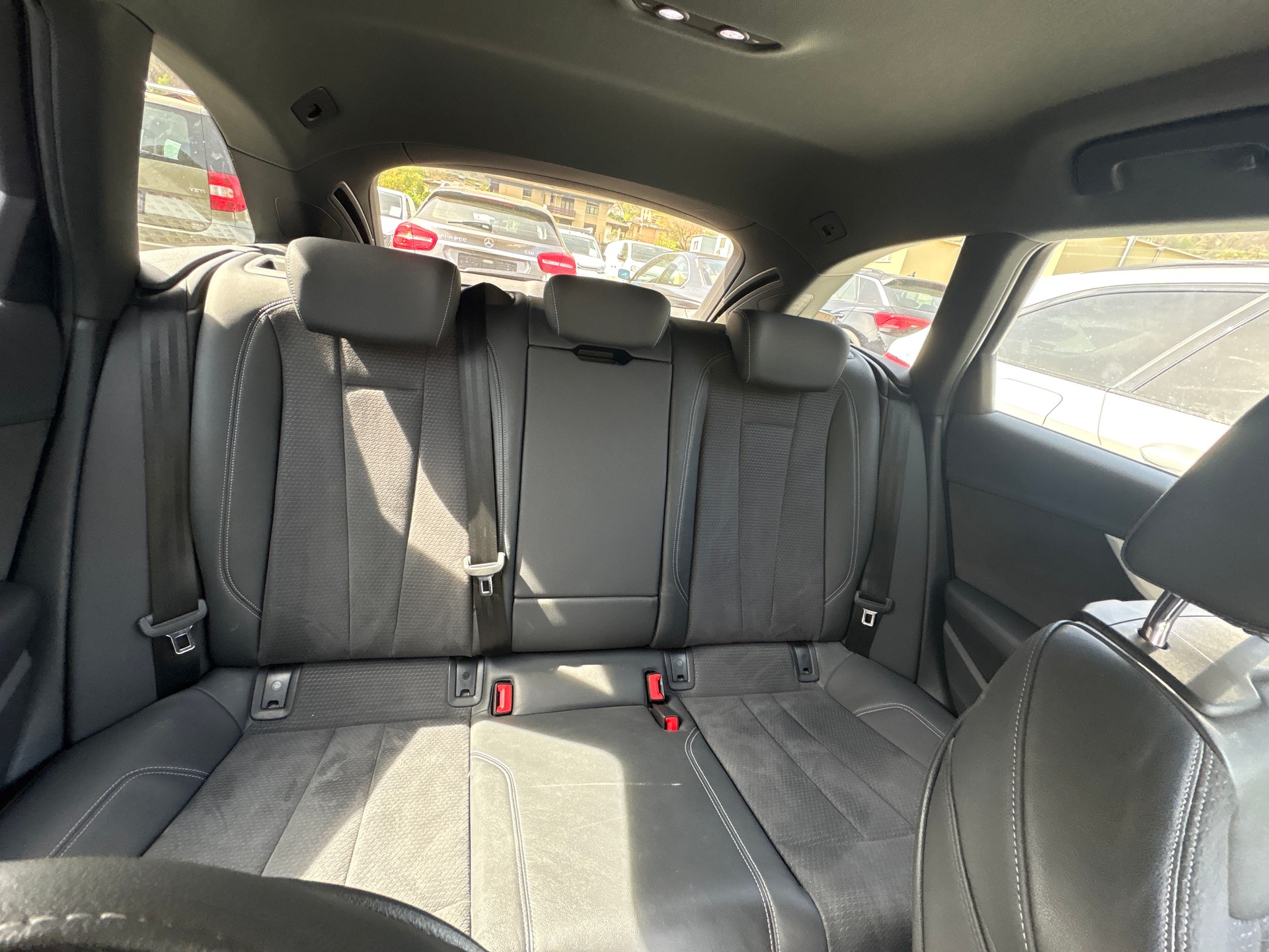 AUDI A4 Avant 40 TDI S line quattro S-tronic-image-9