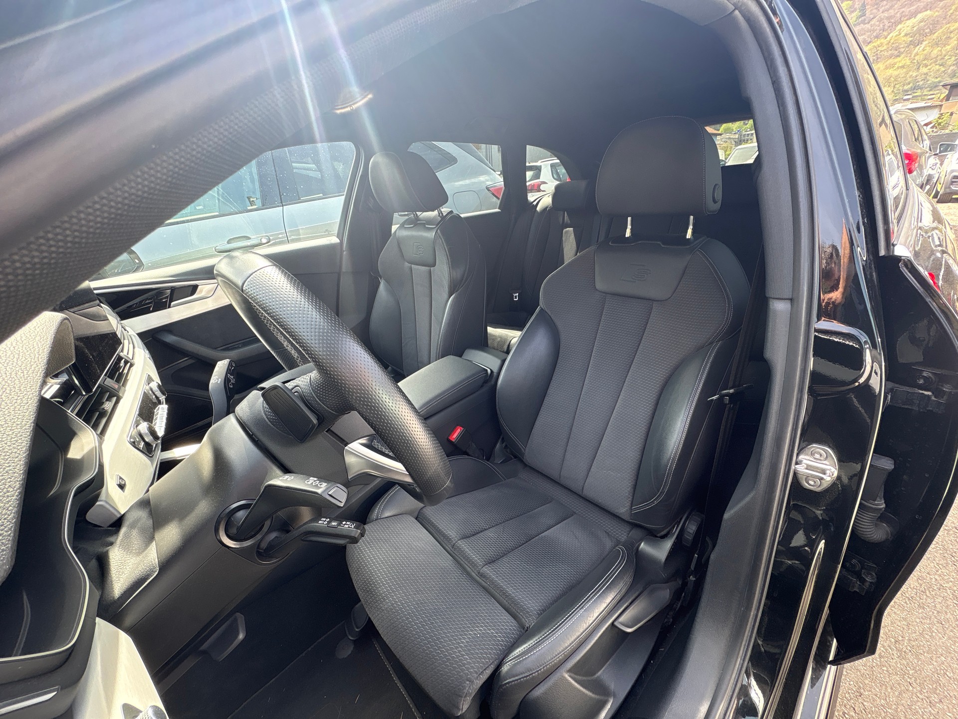 AUDI A4 Avant 40 TDI S line quattro S-tronic-image-7