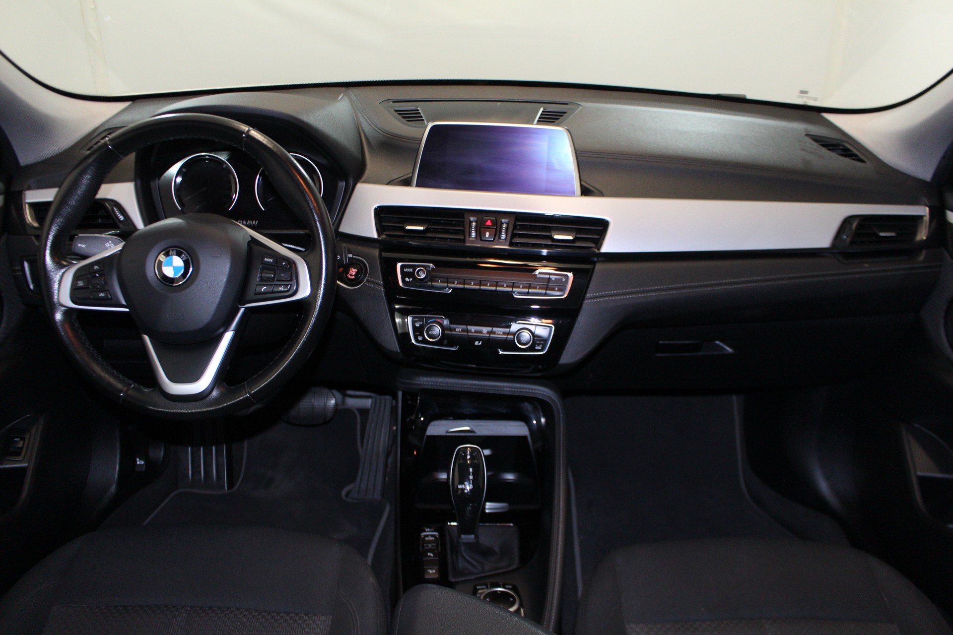 BMW X2 18d xDrive-image-12