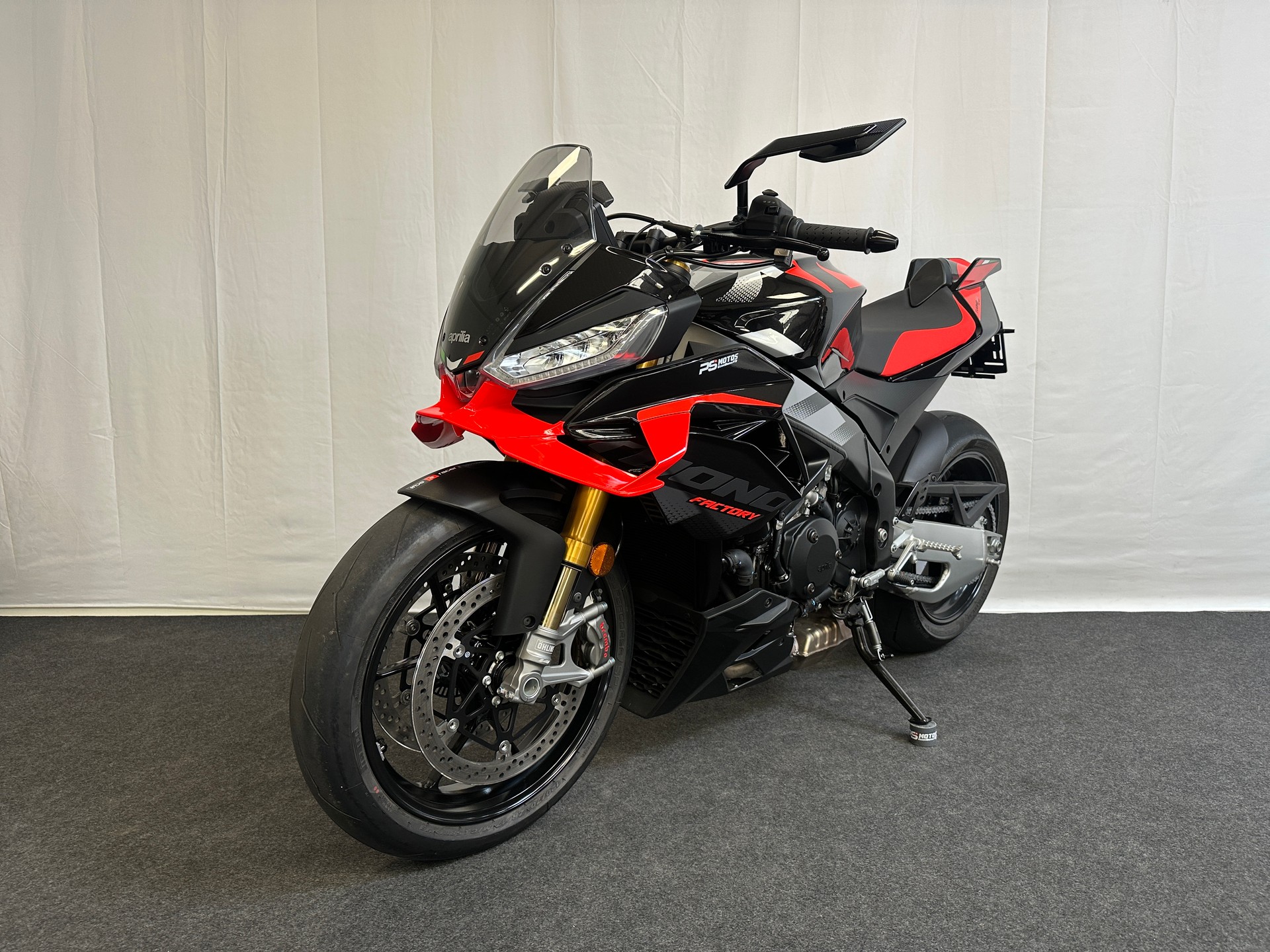 APRILIA Tuono V4 1100 E5+ Factory-showroom-element-3