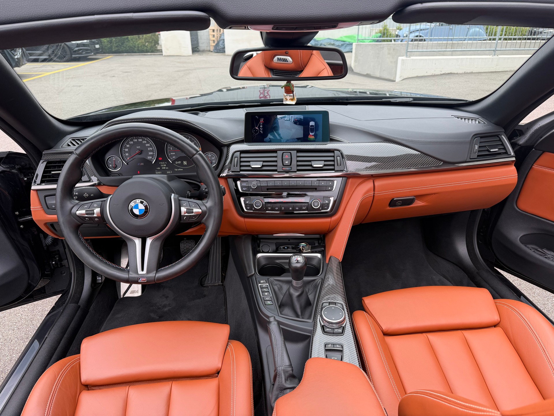 BMW M4 Cabriolet-image-12