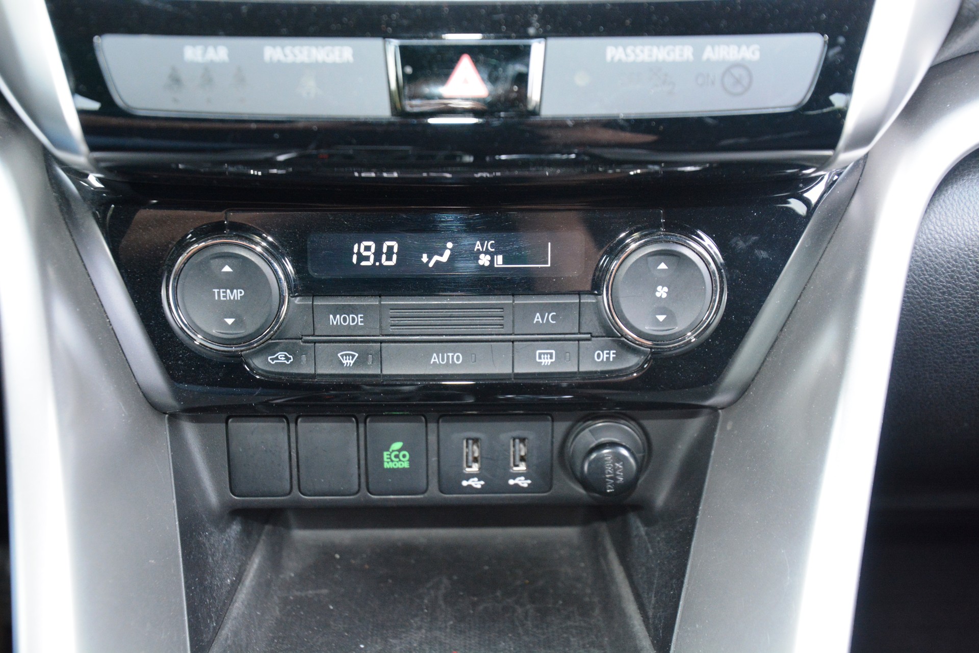 MITSUBISHI Eclipse Cross 1.5 T-Mivec Value 4WD CVT-image-11
