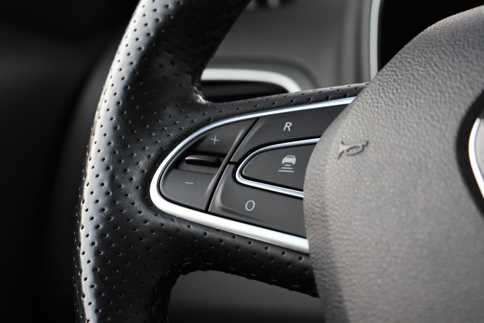 RENAULT Koleos 2.0 dCi Initial Paris 4x4 Xtronic CVT (CH)-image-15