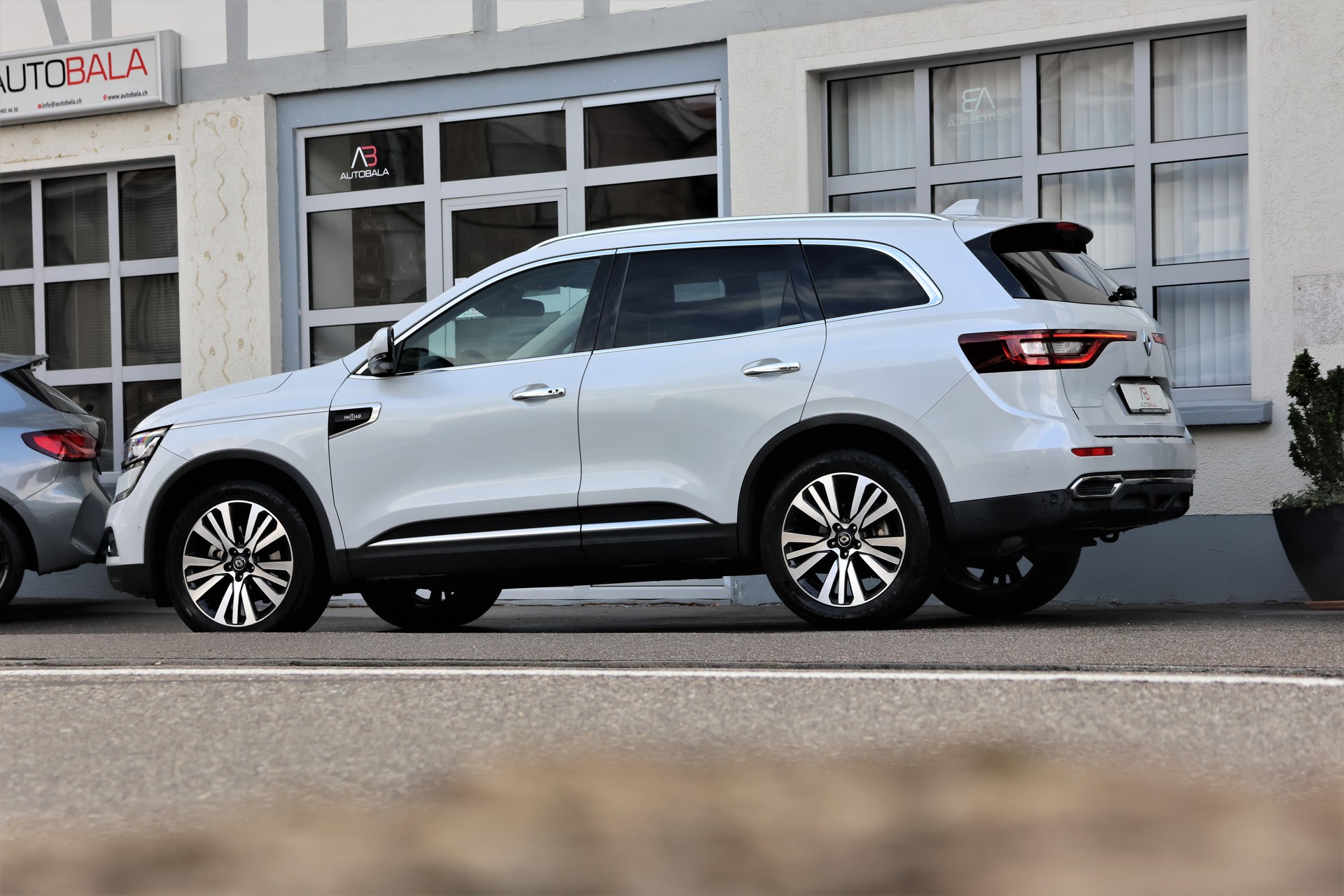 RENAULT Koleos 2.0 dCi Initial Paris 4x4 Xtronic CVT (CH)-image-3