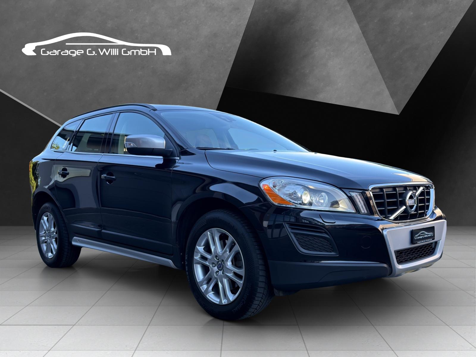 VOLVO XC60 D4 AWD Momentum Geartronic-image-2