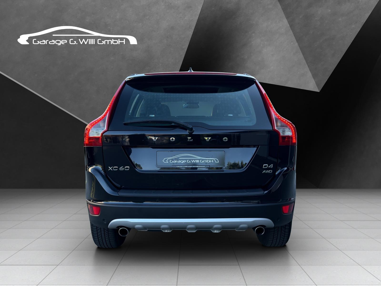 VOLVO XC60 D4 AWD Momentum Geartronic-image-4