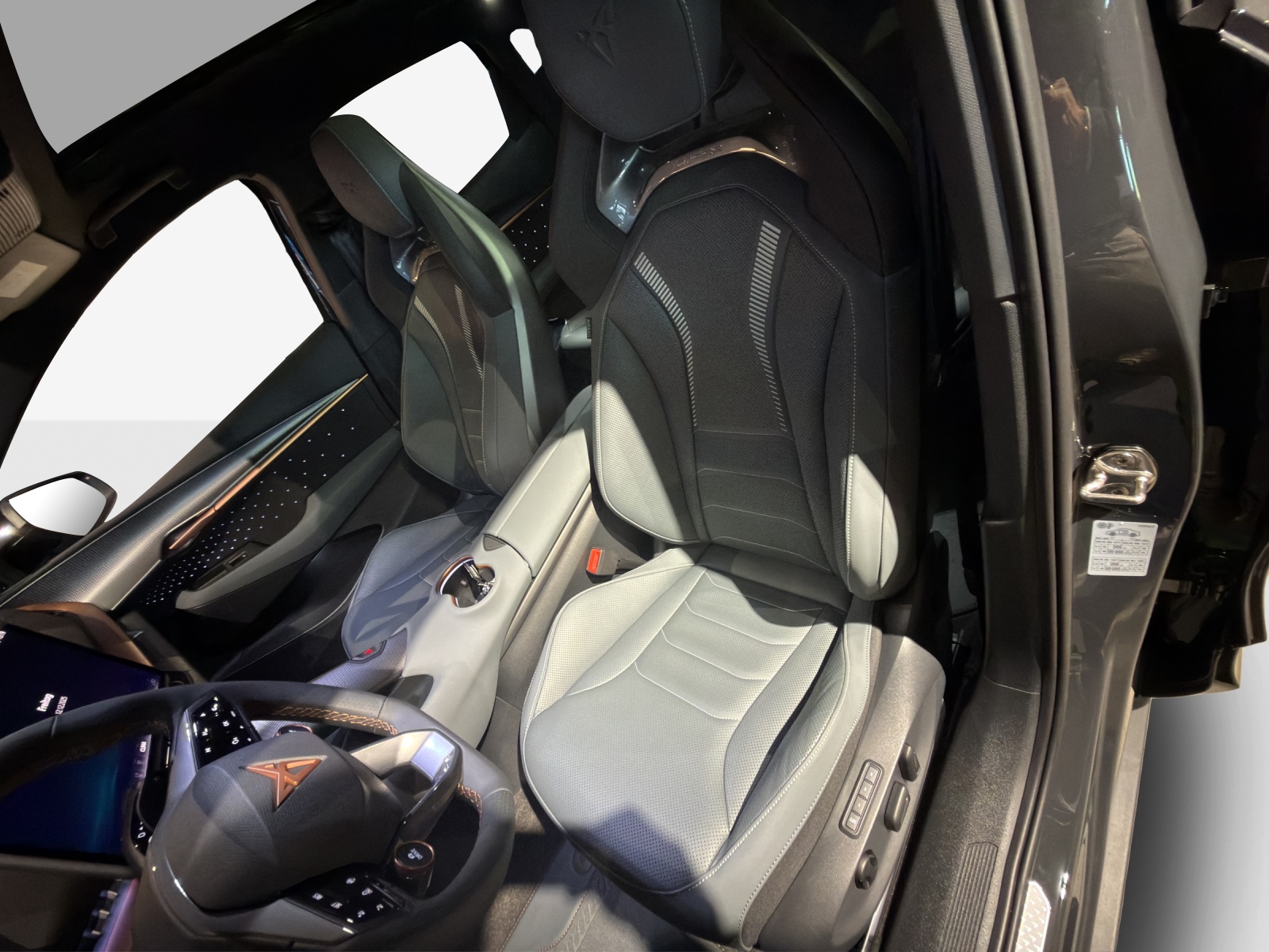 CUPRA Tavascan Type 10 77 kWh Extreme Prime Edition-image-13