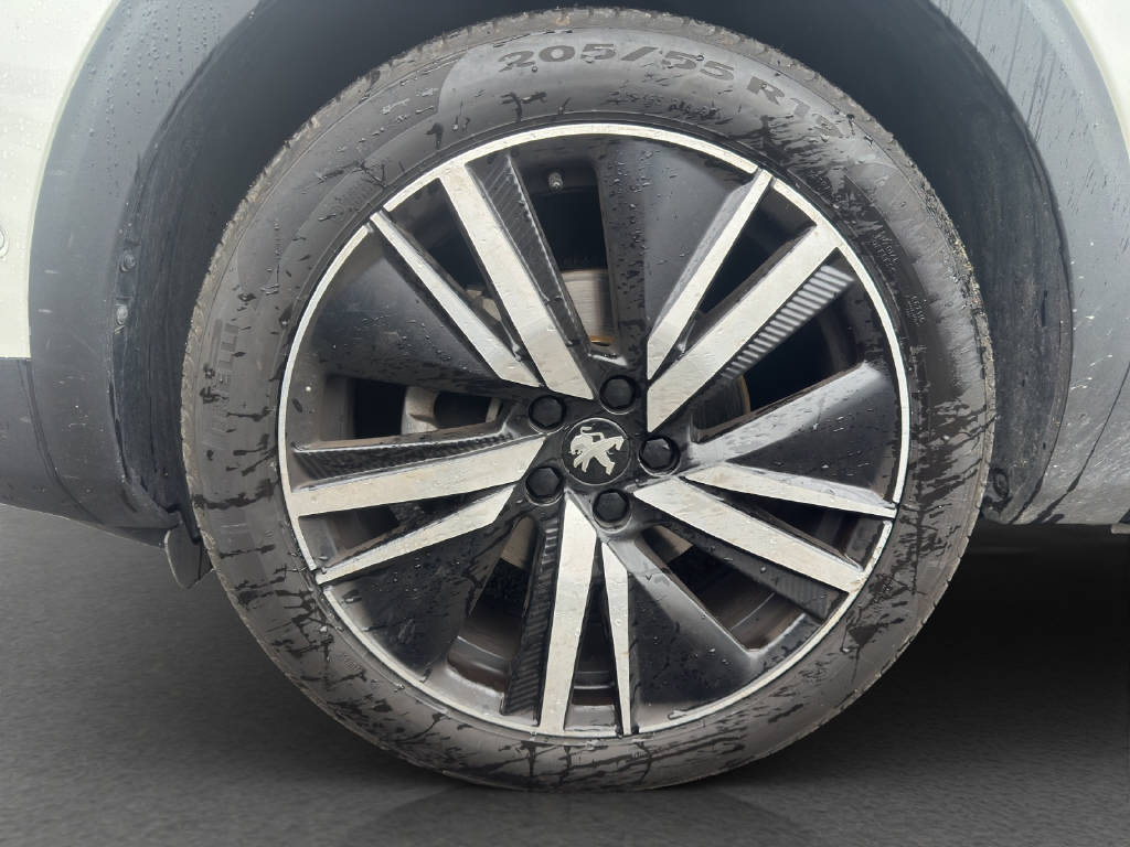 PEUGEOT 3008 1.2 PureTech GT Pack-image-13