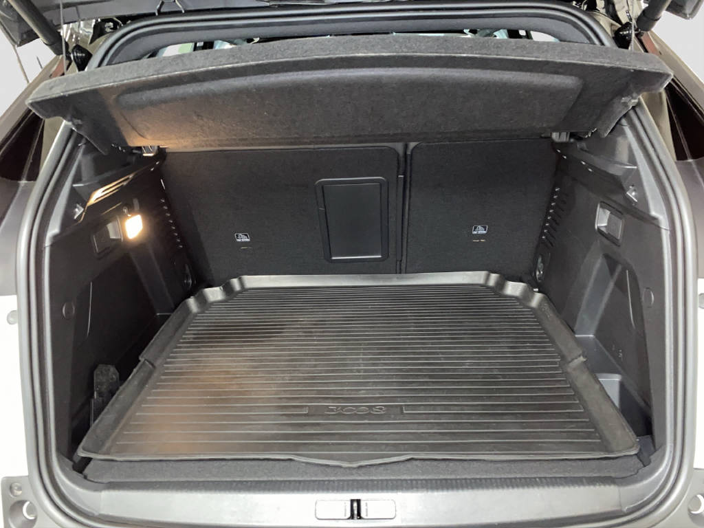 PEUGEOT 3008 1.2 PureTech GT Pack-image-13