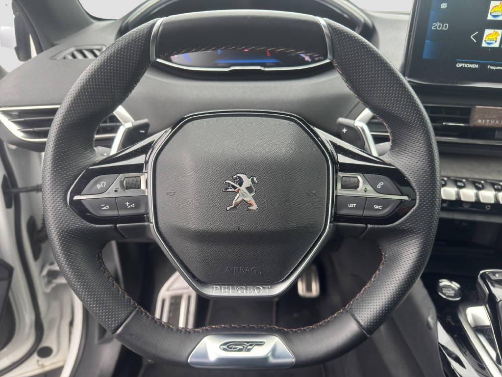 PEUGEOT 3008 1.2 PureTech GT Pack-image-7
