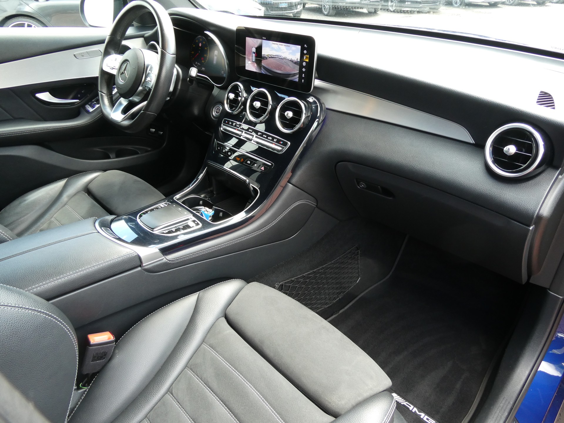 MERCEDES-BENZ GLC 220 d AMG Line 4Matic 9G-Tronic (CH)-image-12