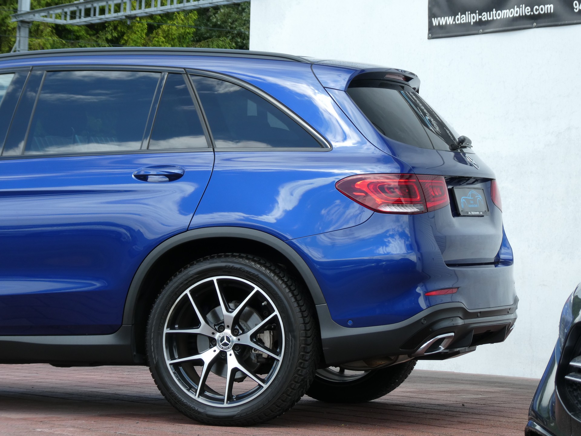 MERCEDES-BENZ GLC 220 d AMG Line 4Matic 9G-Tronic (CH)-image-8