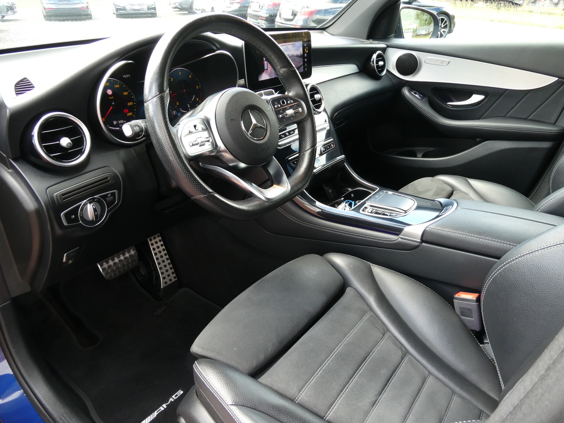 MERCEDES-BENZ GLC 220 d AMG Line 4Matic 9G-Tronic (CH)-image-10