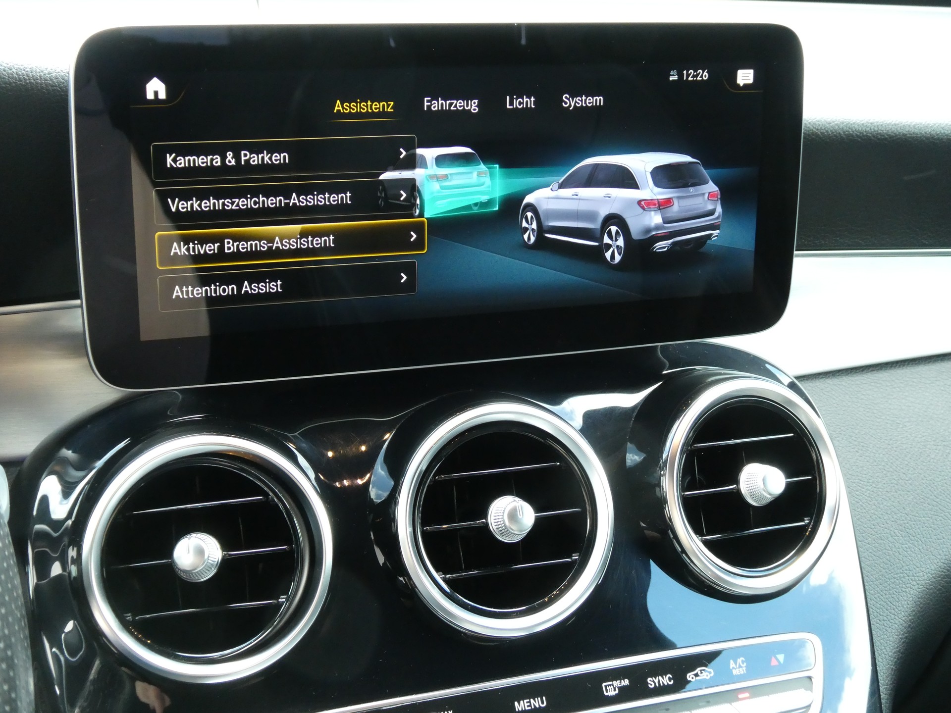 MERCEDES-BENZ GLC 220 d AMG Line 4Matic 9G-Tronic (CH)-image-15
