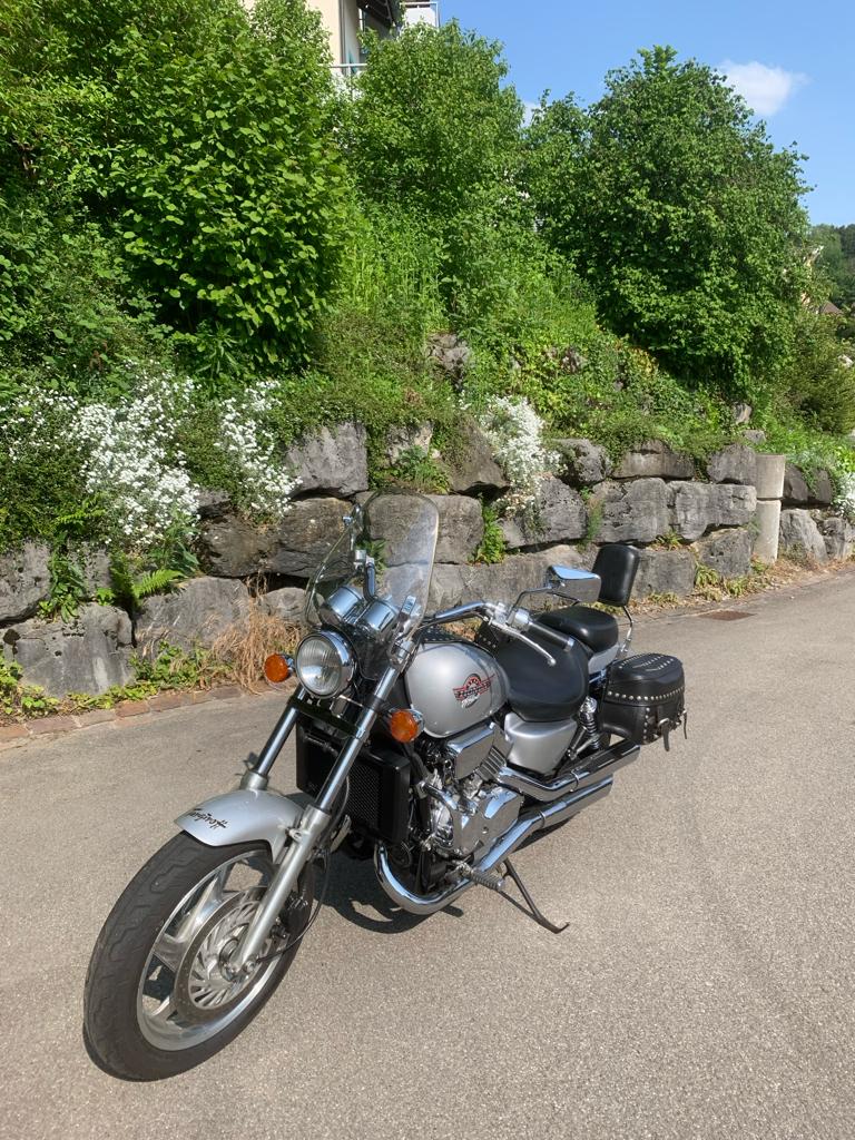 HONDA VF 750 C Magna