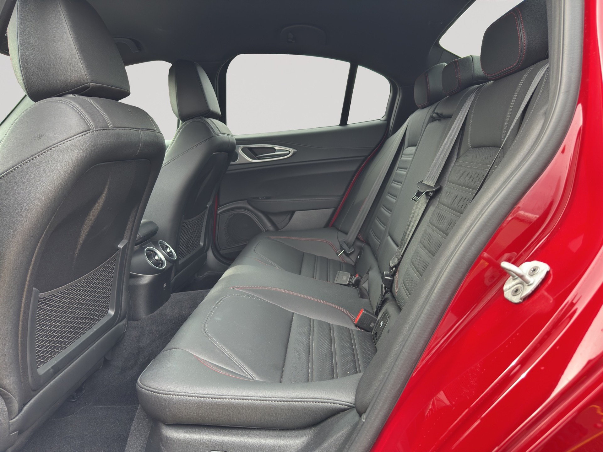 ALFA ROMEO Giulia 2.0 Competizione Q4 AT8-image-7