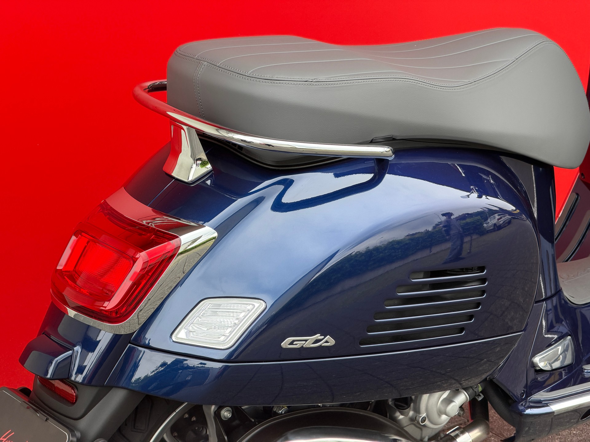 PIAGGIO Vespa GTS 125 RST Euro 5+-image-5