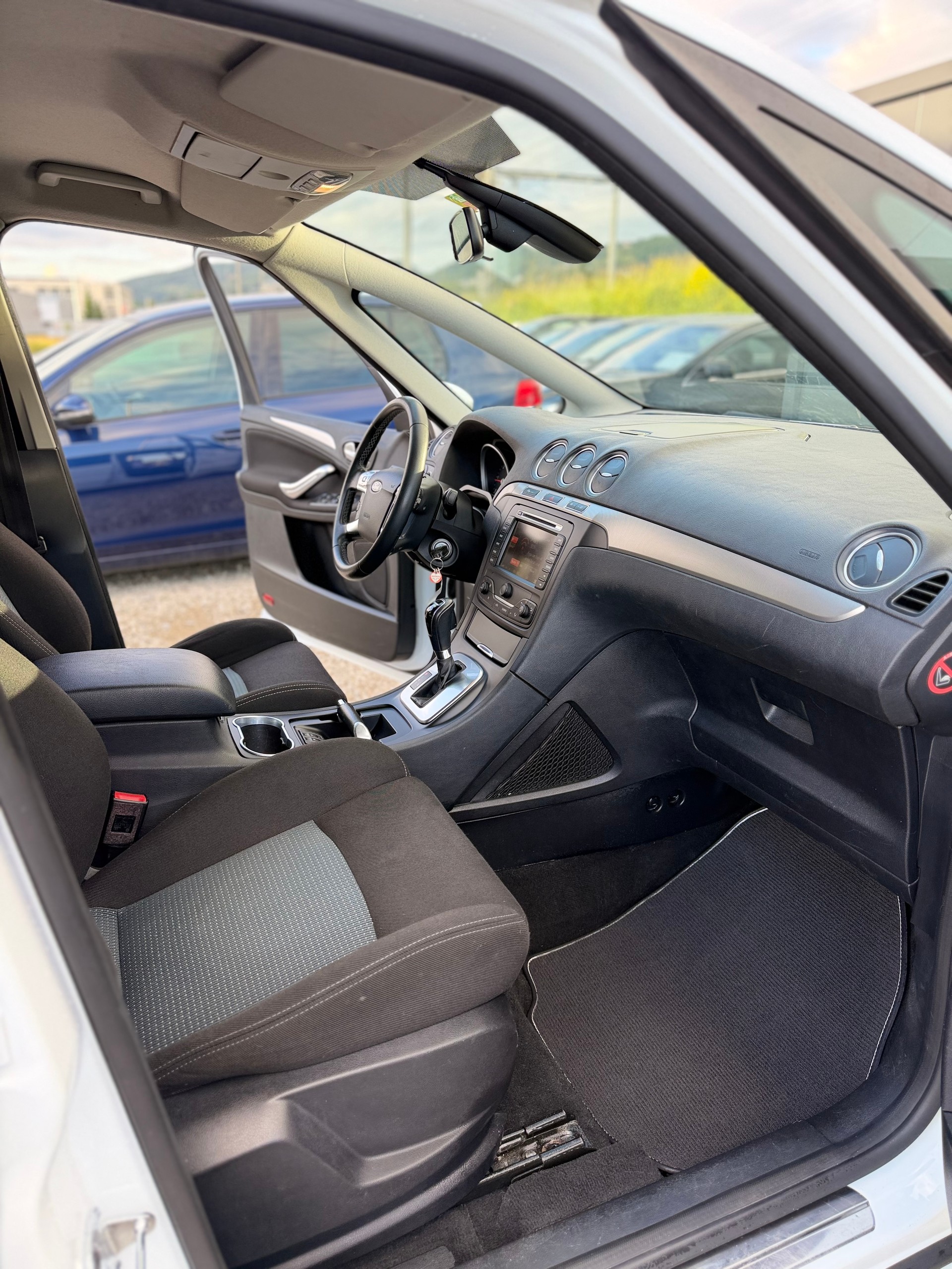 FORD S-Max 2.0 TDCi TitaniumS PowerShift *7Plätzer*-image-12