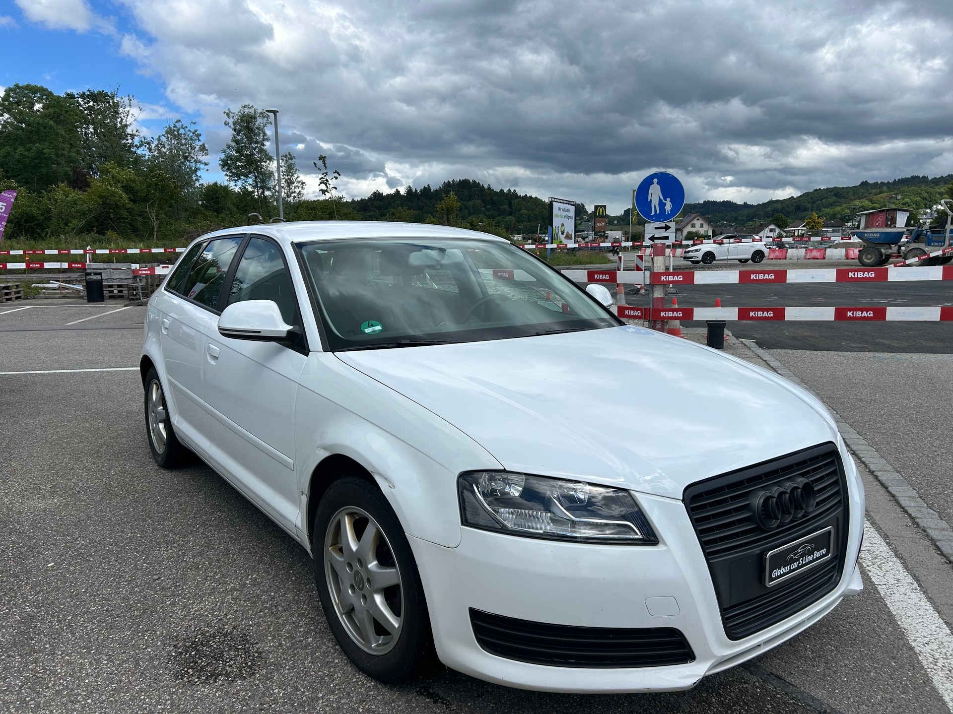 AUDI A3 Sportback 1.4 TFSI Ambiente S-tronic-image-1