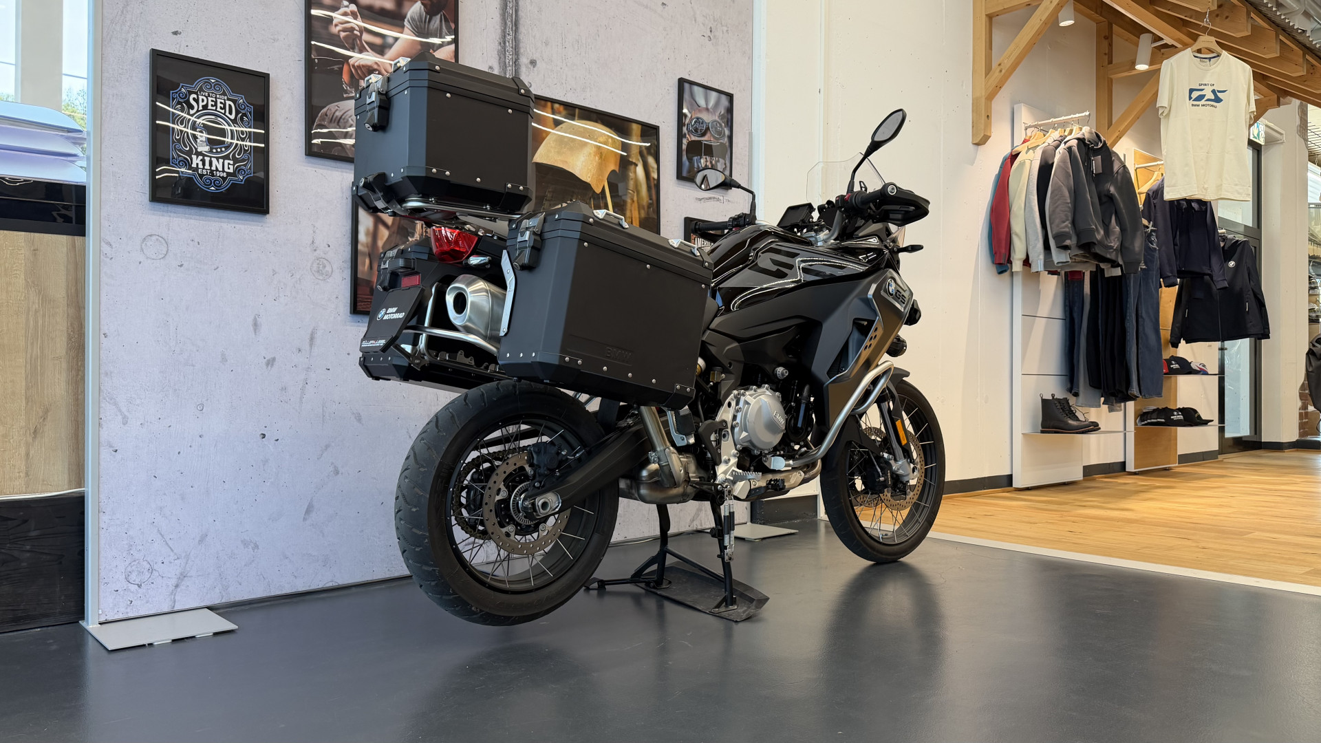 BMW F 850 GS Adventure Triple Black-showroom-element-2