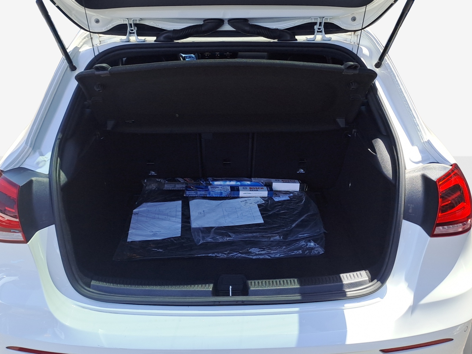 MERCEDES-BENZ A 180 Night Star AMG Line 7G-DCT-image-12