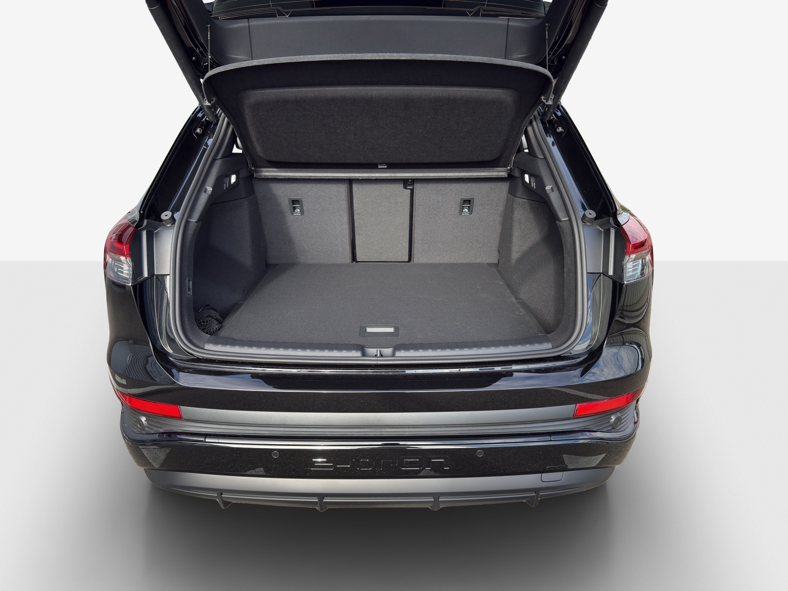 AUDI Q4 e-tron 45 Attraction quattro-image-12