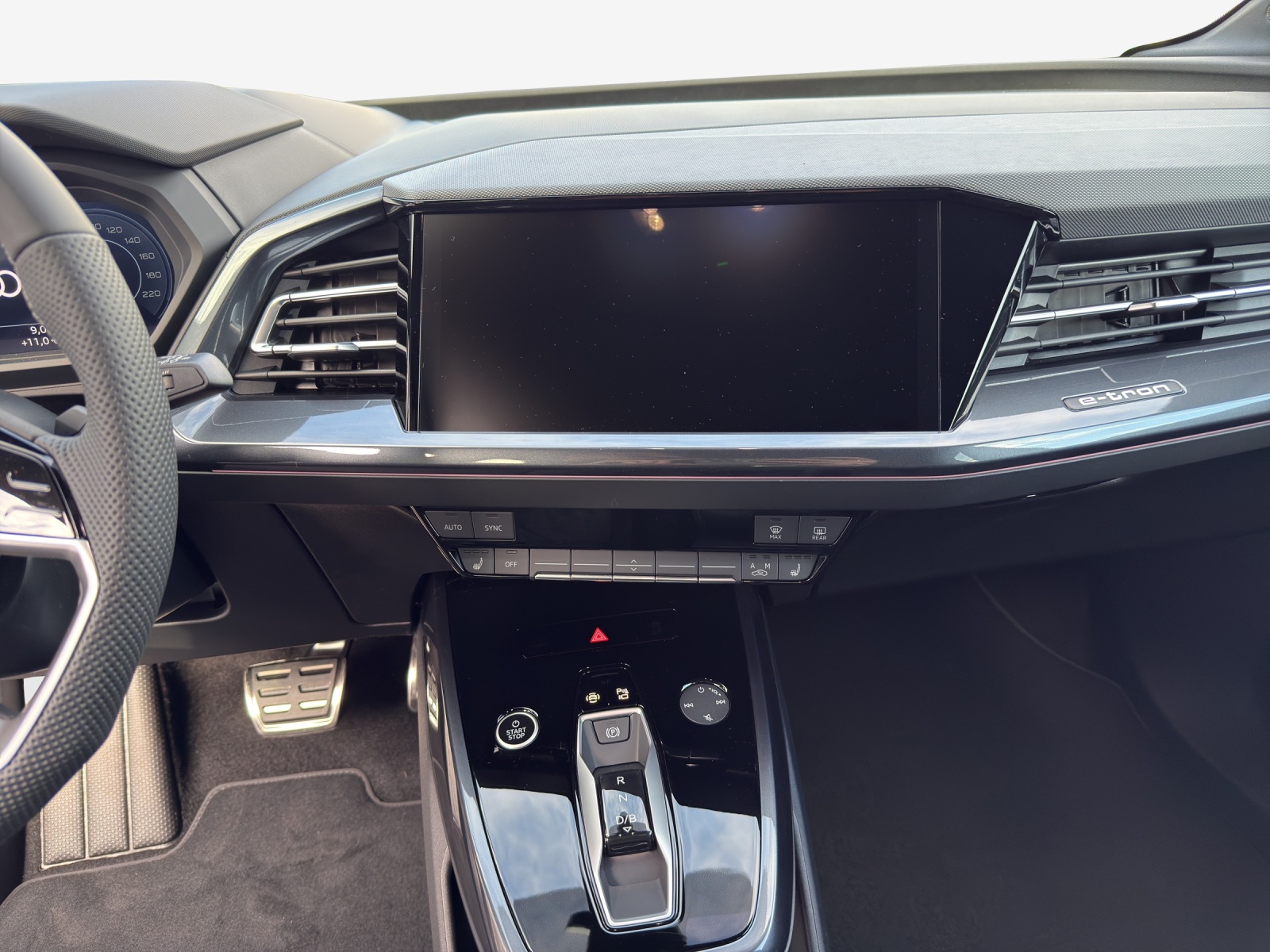 AUDI Q4 e-tron 45 Attraction quattro-image-10