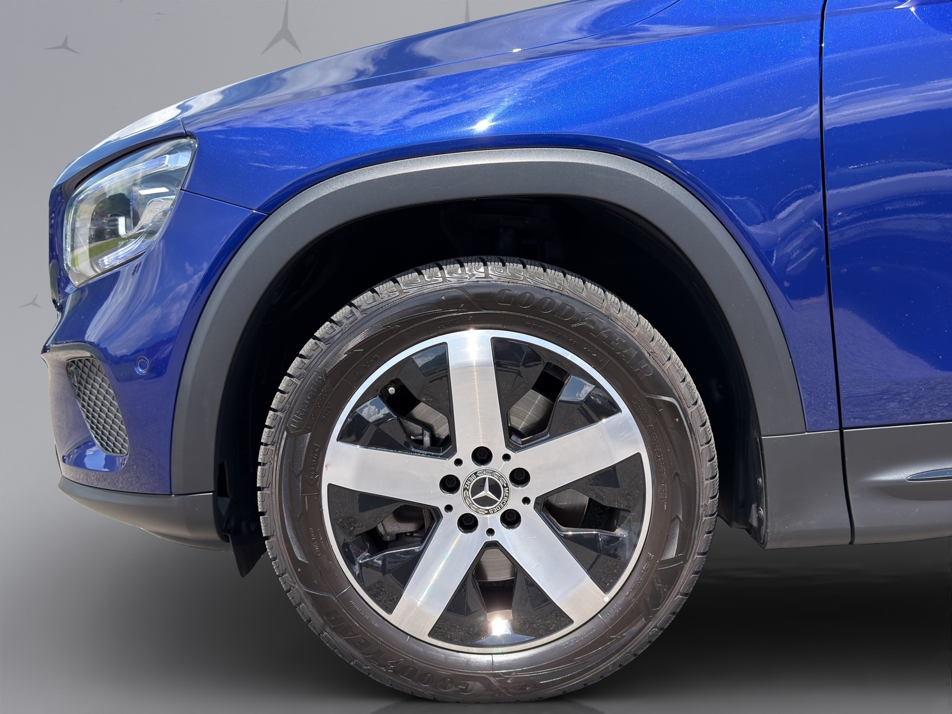 MERCEDES-BENZ GLB 250 Progressive 4matic-image-17
