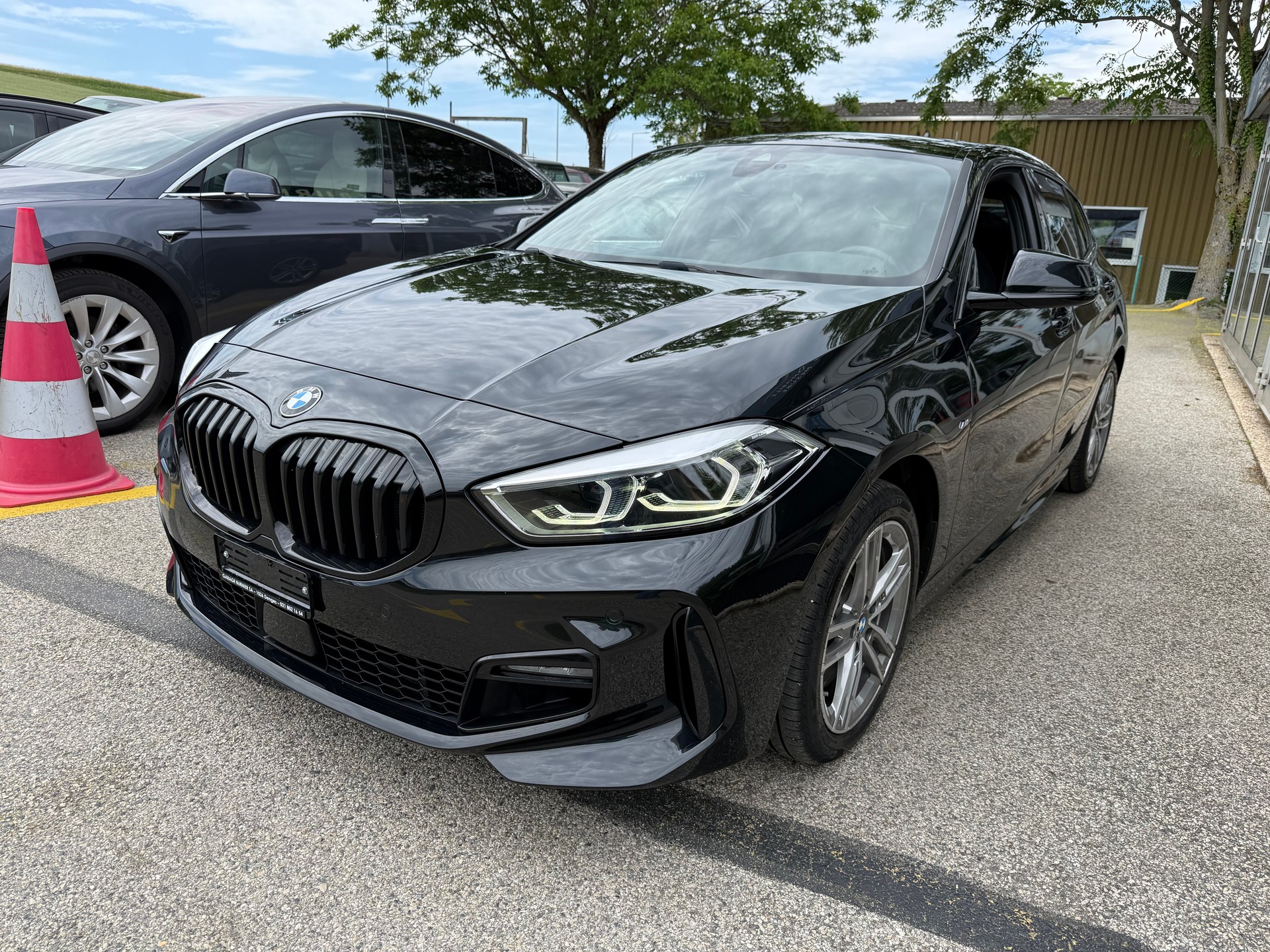 BMW 120i Pure M Sport Steptronic-image-4