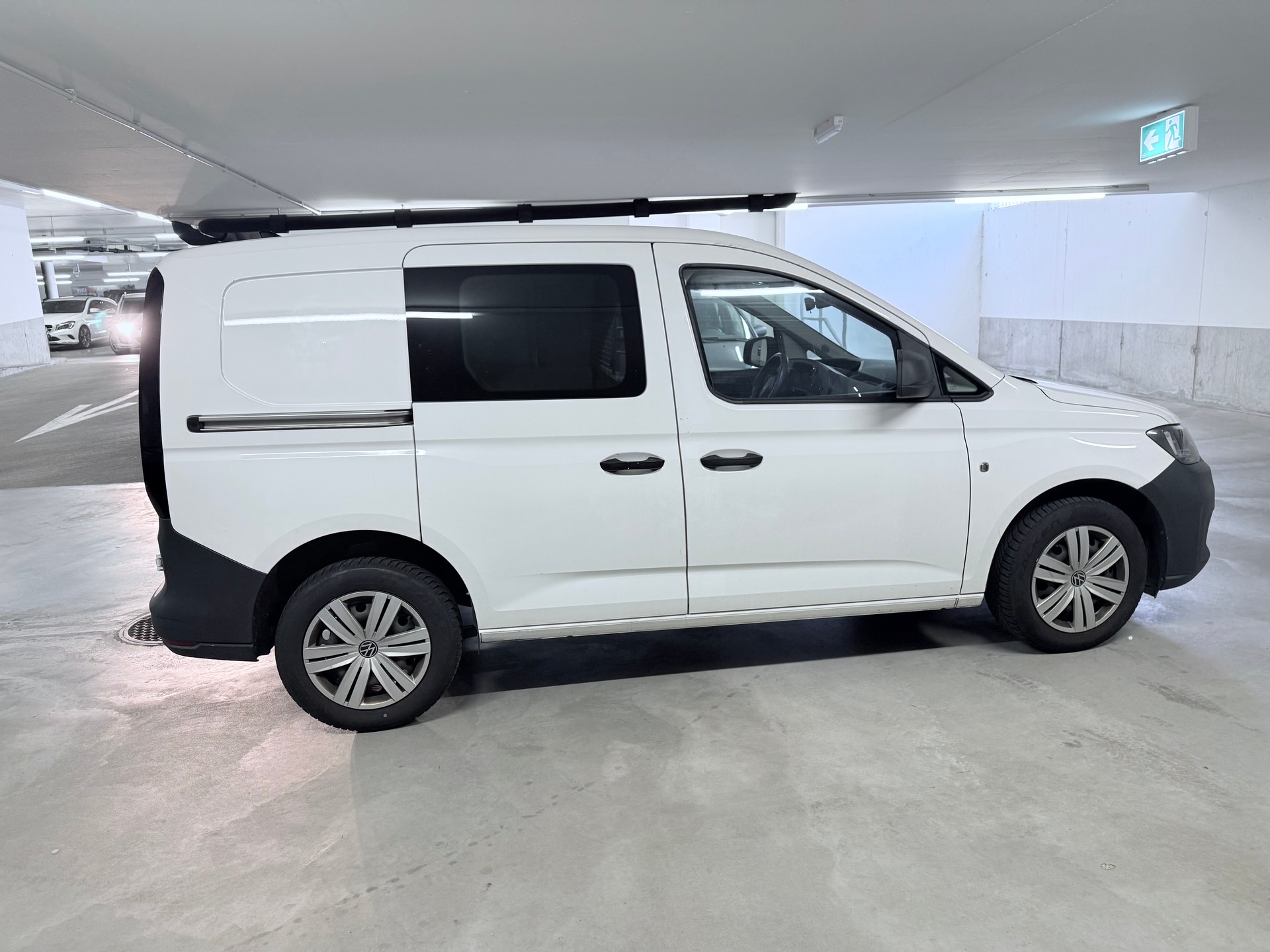 VW Caddy Cargo 2.0TDI Entry-image-3