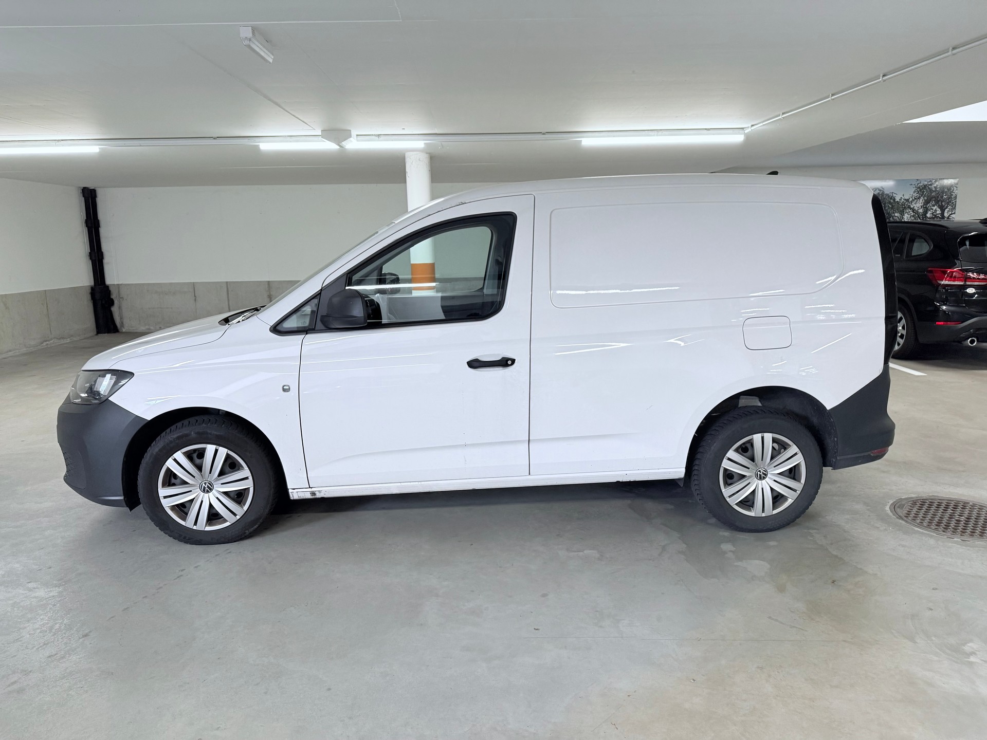 VW Caddy Cargo 2.0TDI Entry-image-4