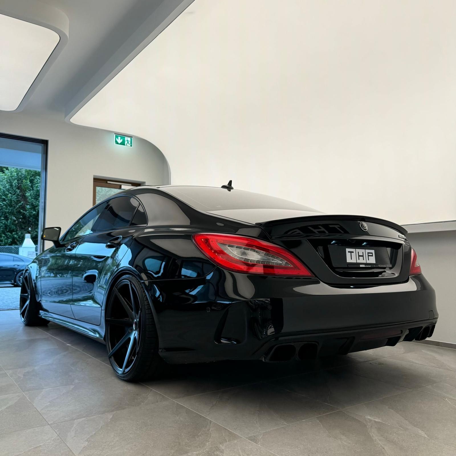 MERCEDES-BENZ CLS 63 AMG Speedshift MCT-image-4