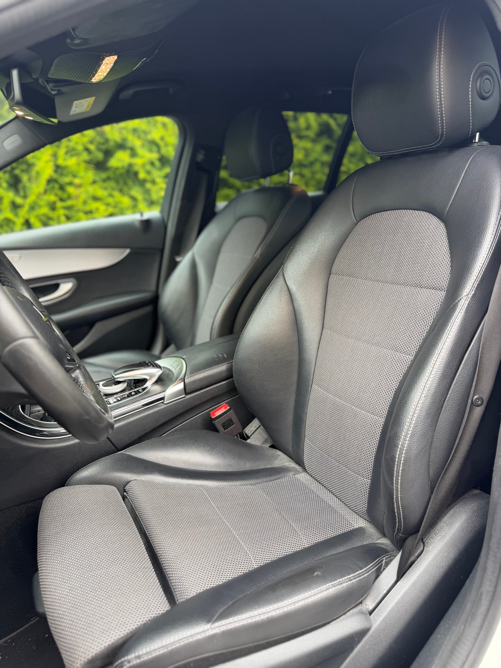MERCEDES-BENZ C 220 d AMG Line 4Matic 9G-Tronic-image-8