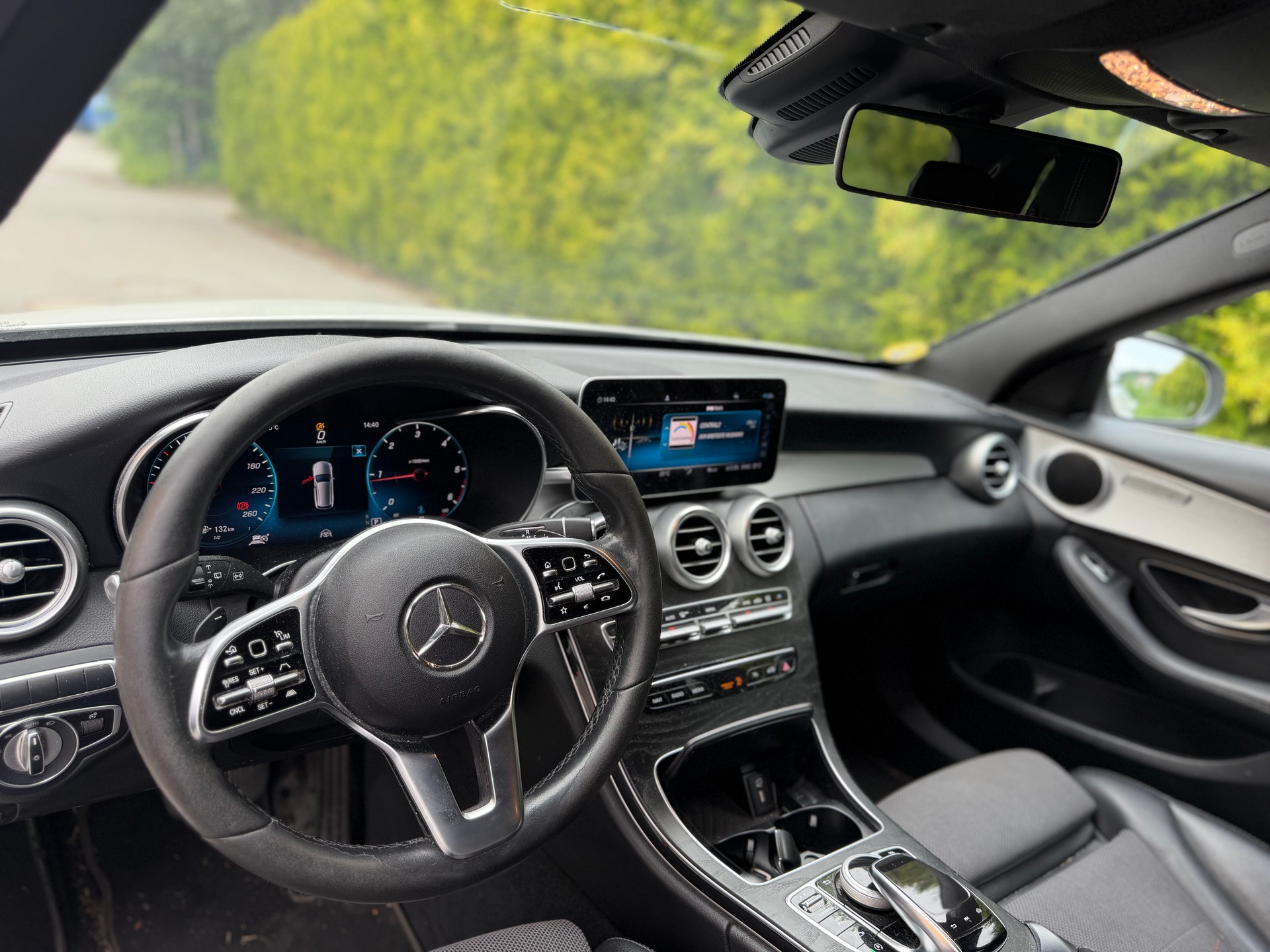 MERCEDES-BENZ C 220 d AMG Line 4Matic 9G-Tronic-image-9