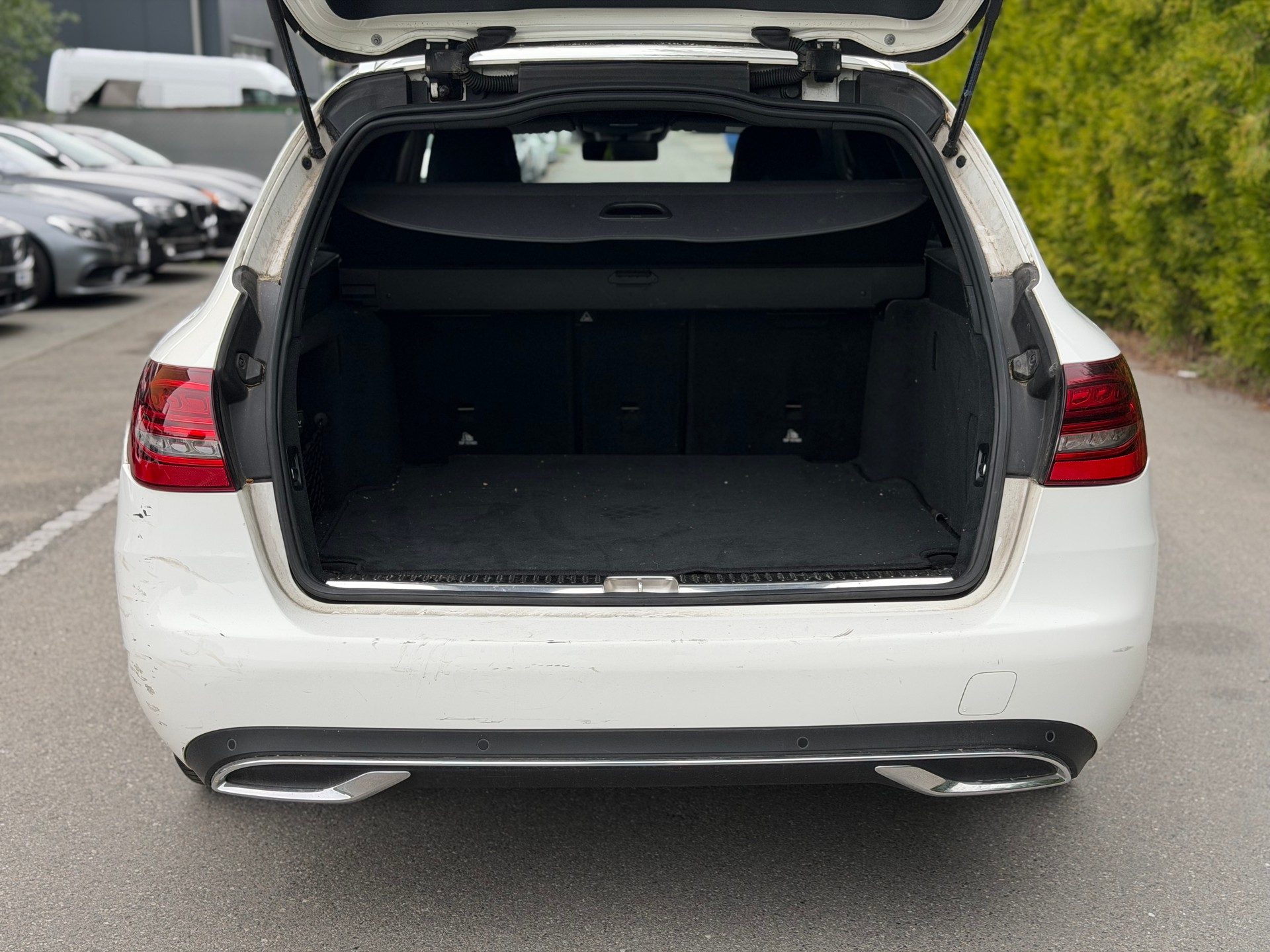 MERCEDES-BENZ C 220 d AMG Line 4Matic 9G-Tronic-image-6