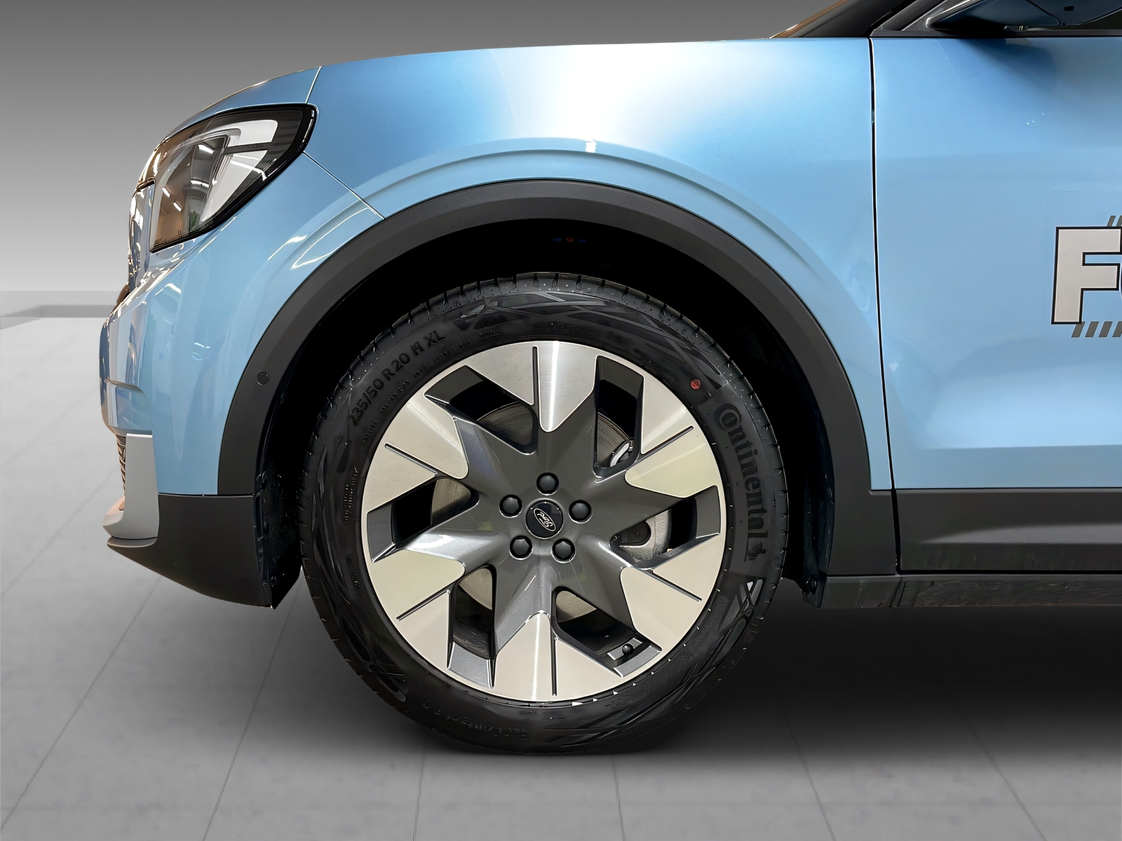 FORD Explorer Extended Range Premium AWD-image-14