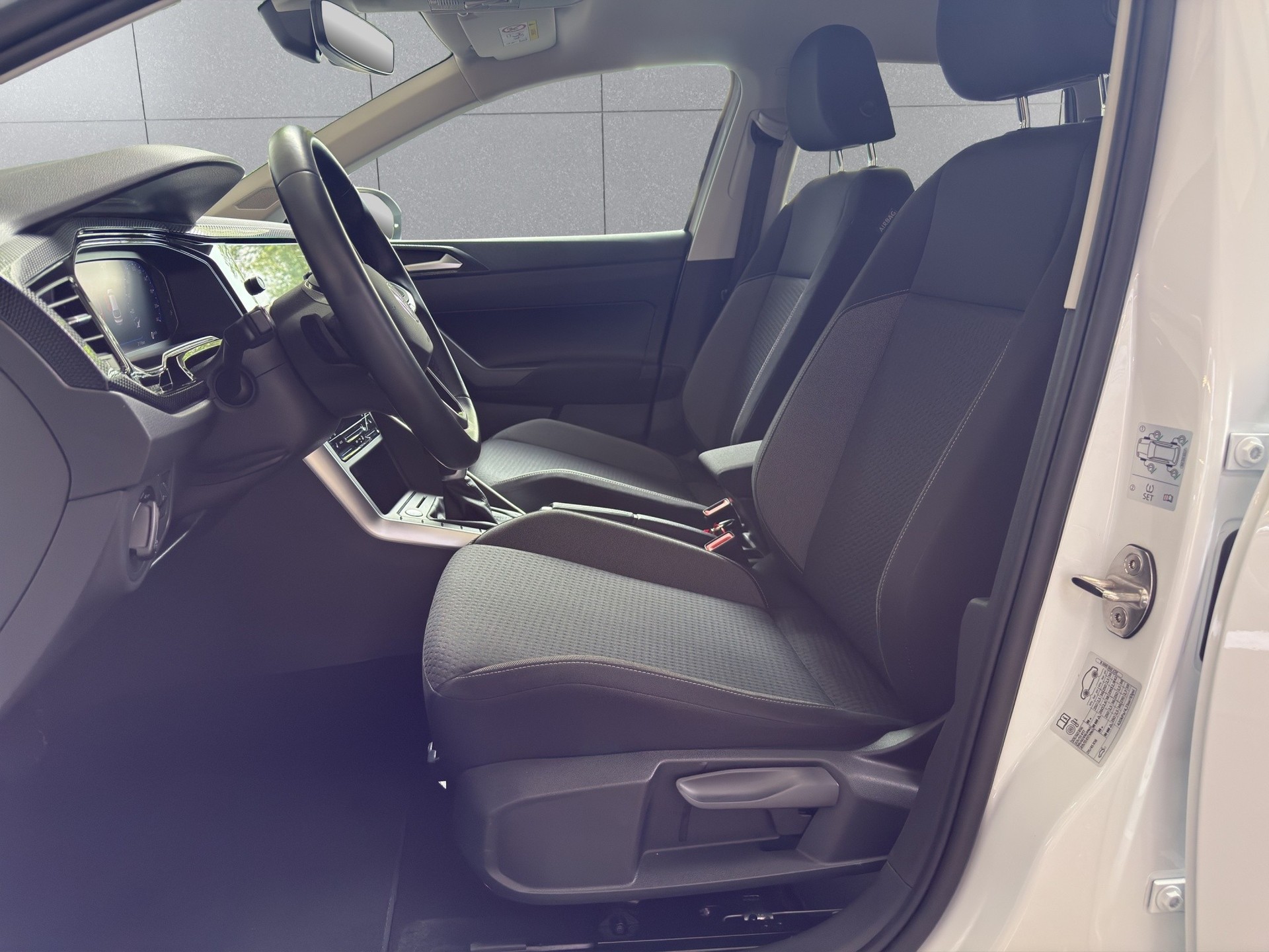 VW Taigo 1.0 TSI 75 Edition DSG-image-7