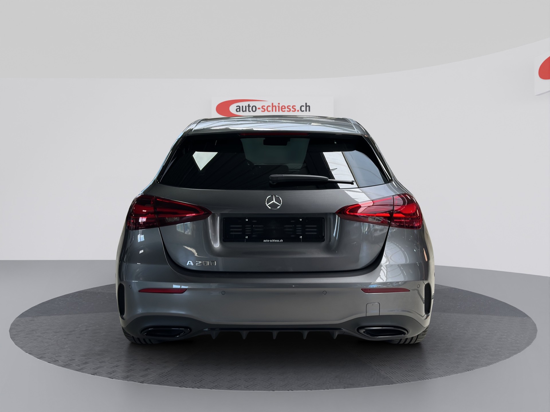 MERCEDES-BENZ A 200 7G-DCT AMG Line Night-image-3