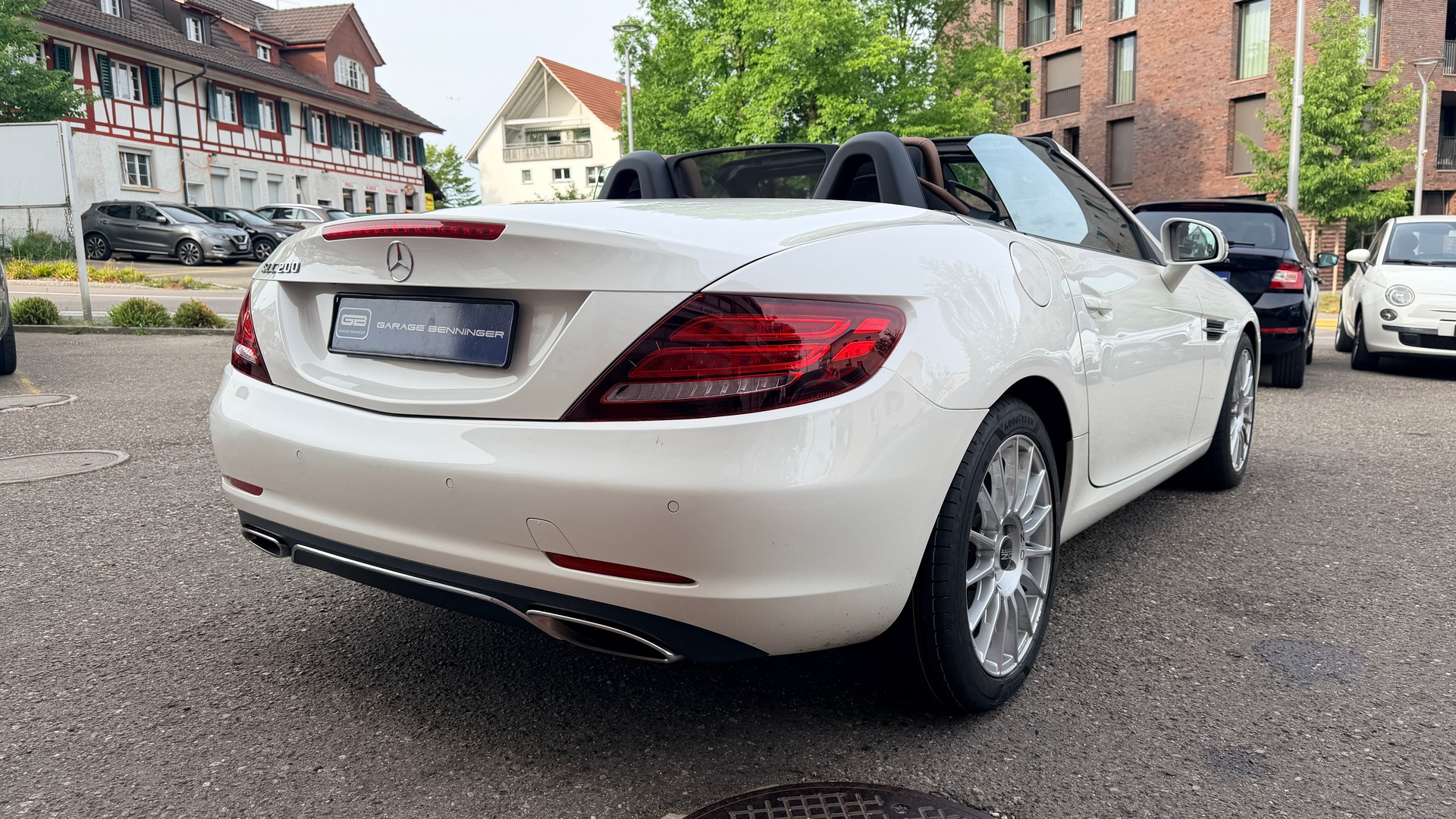 MERCEDES-BENZ SLC 200 9G-Tronic-image-4