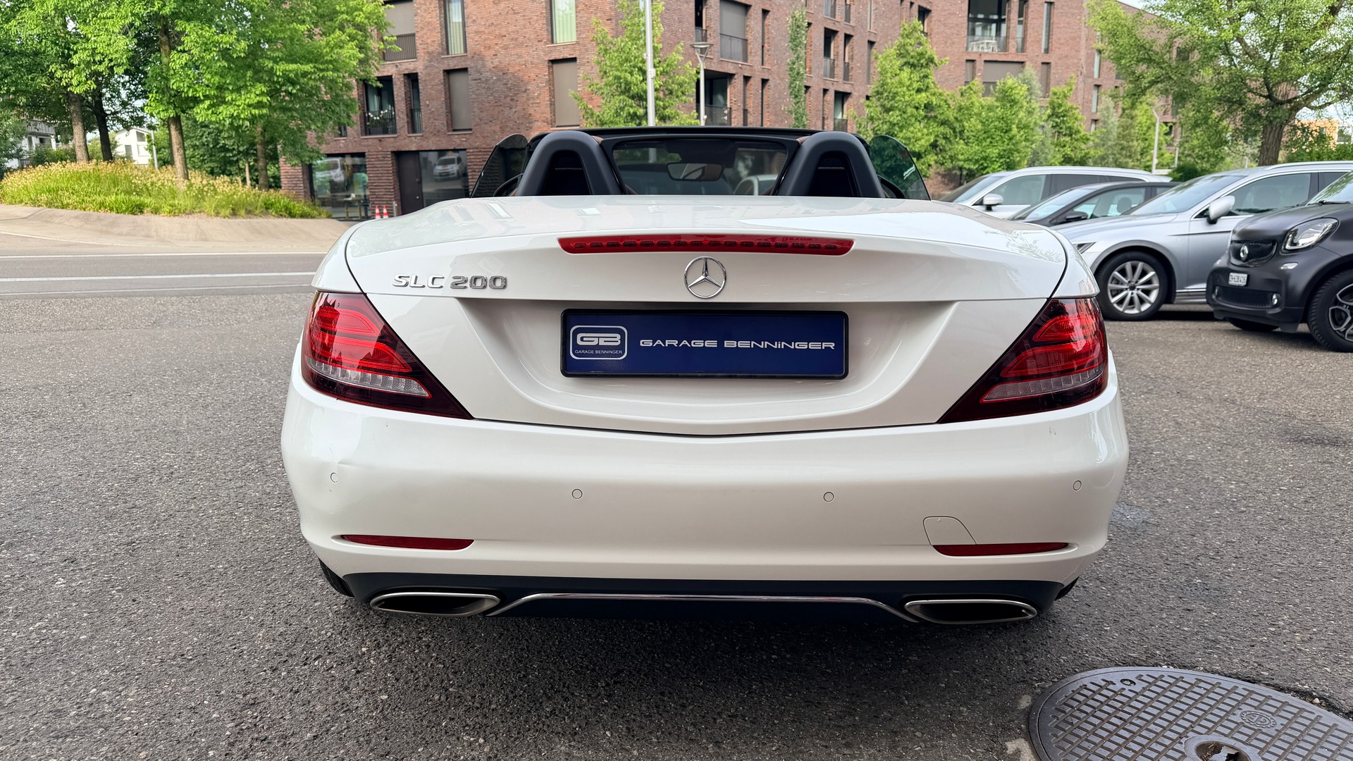 MERCEDES-BENZ SLC 200 9G-Tronic-image-3